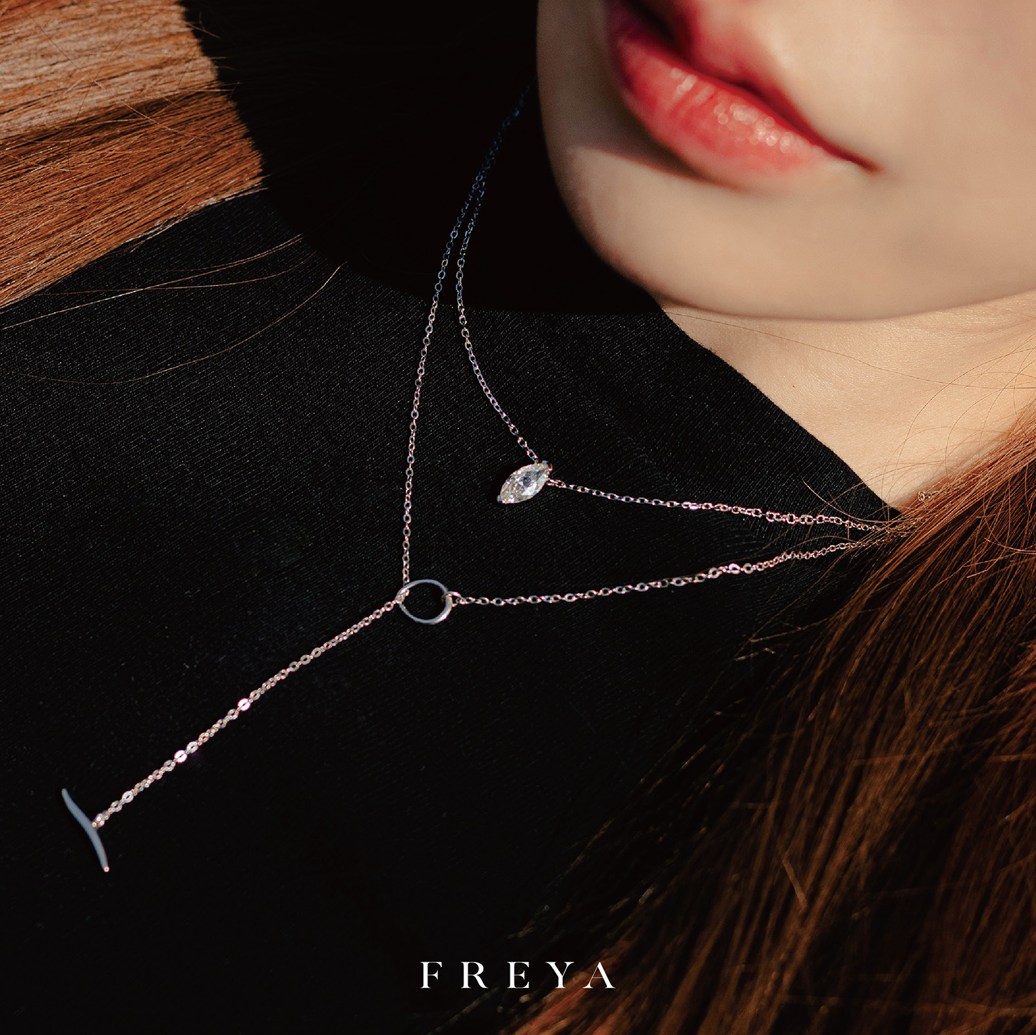 FREYA 馬眼鑽鏈牌