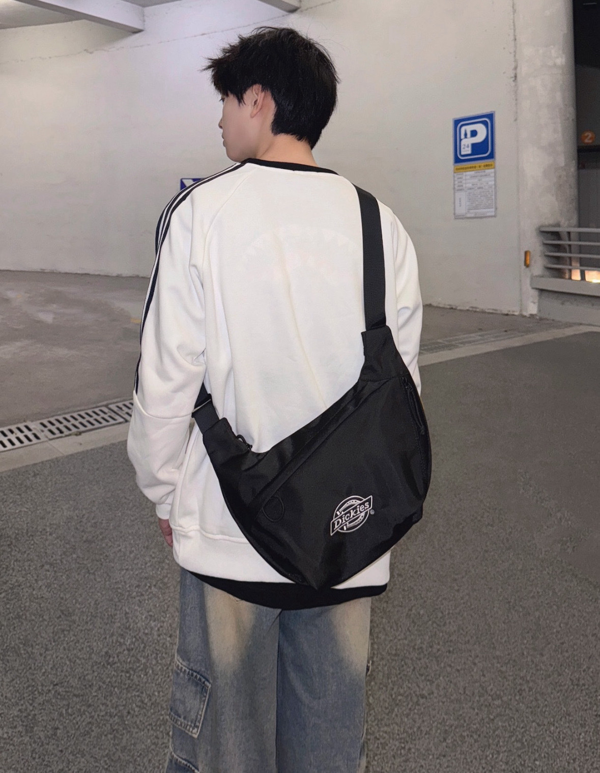 ( 現貨 ) Dickies 經典logo款 側背包 肩背包