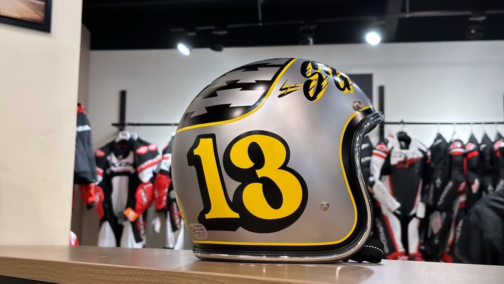 3JFT × Shakin’ 手繪聯名 消光銀