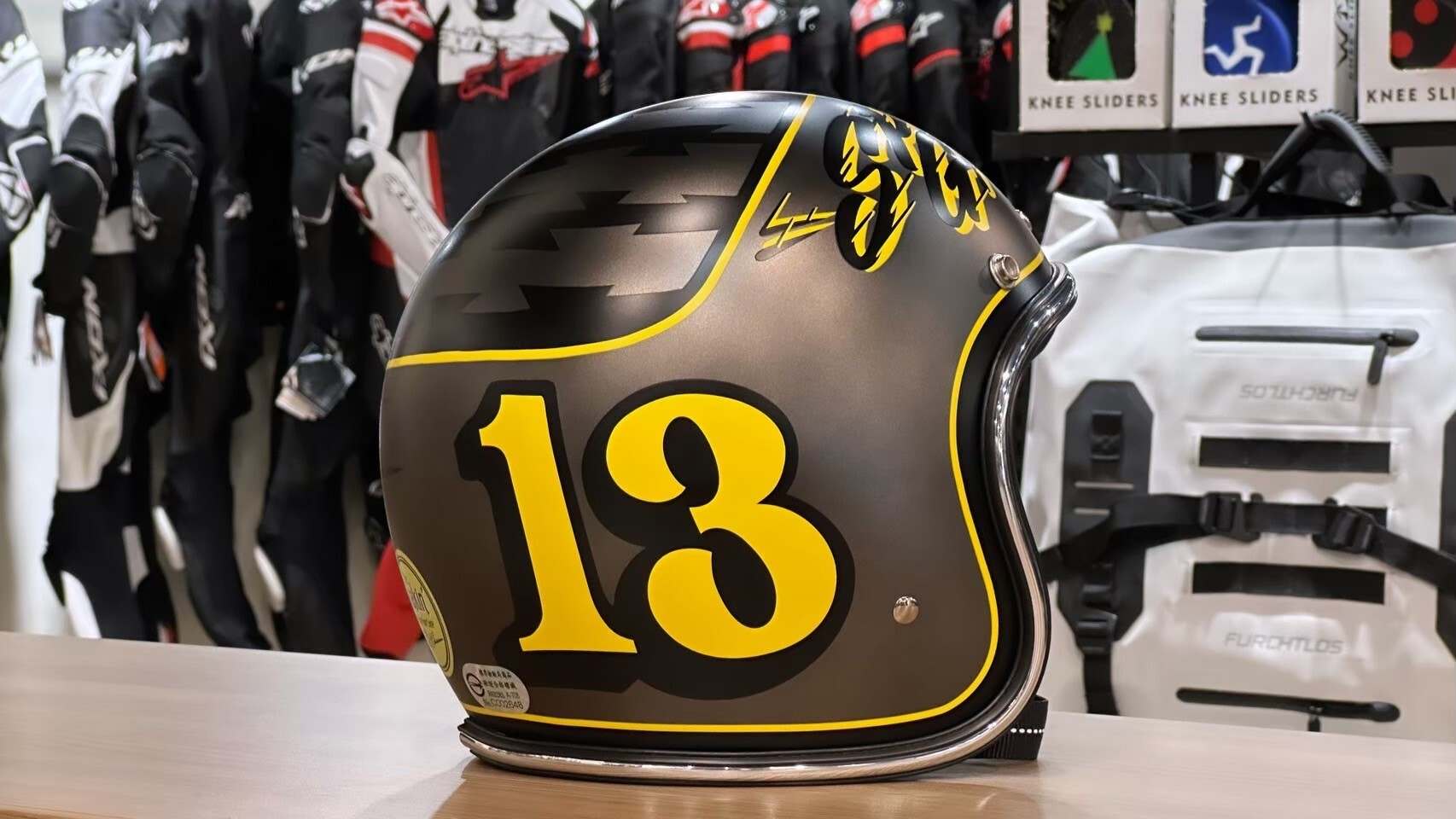 3JFT × Shakin’ 手繪聯名 消光黑