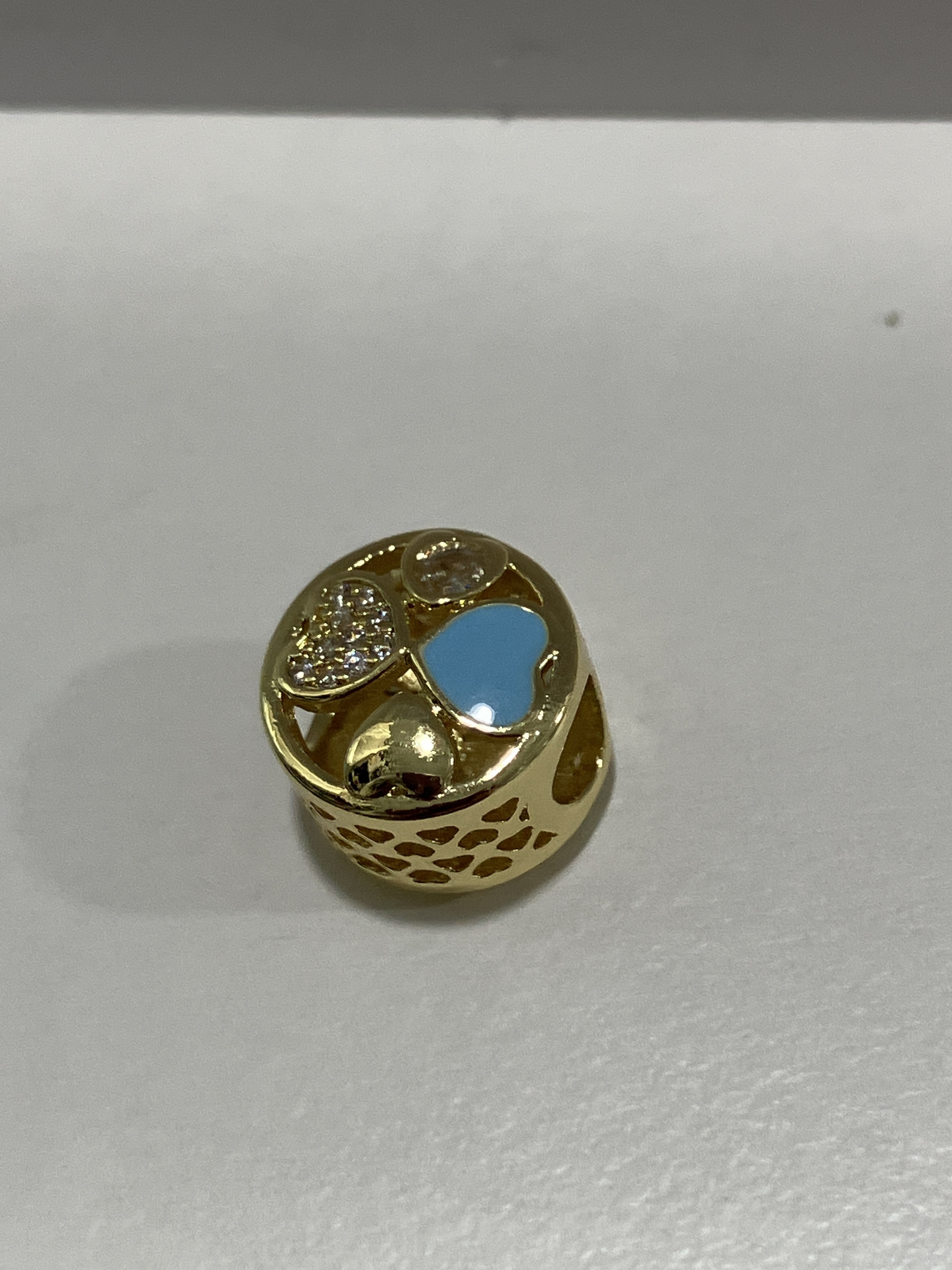 260131 - C133 潘潘金色圓形三心隔珠一粒