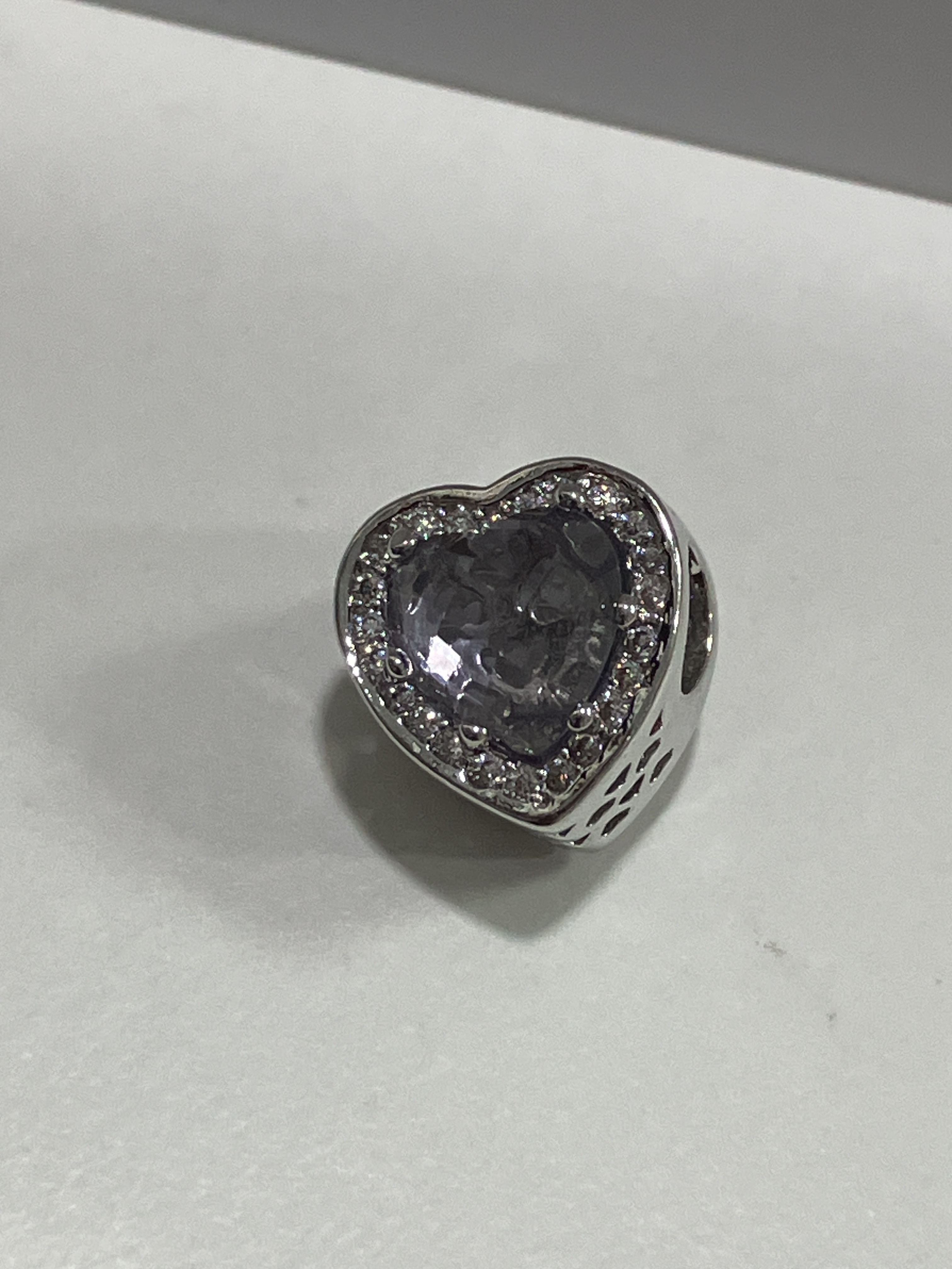 260131 - C119 潘潘銀色心形淡紫鑽隔珠一粒