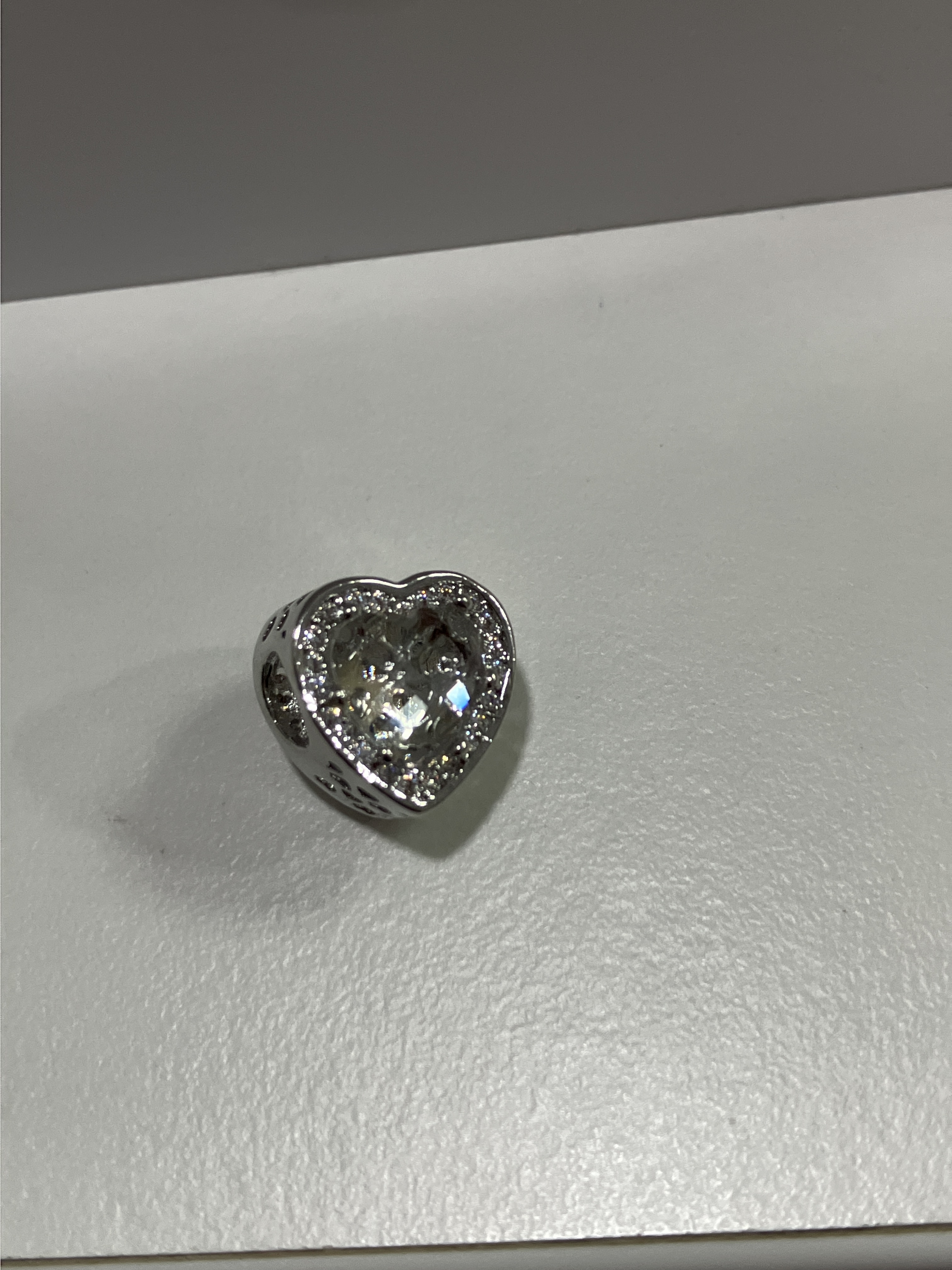 260131 - C118 潘潘銀色心形白鑽隔珠一粒