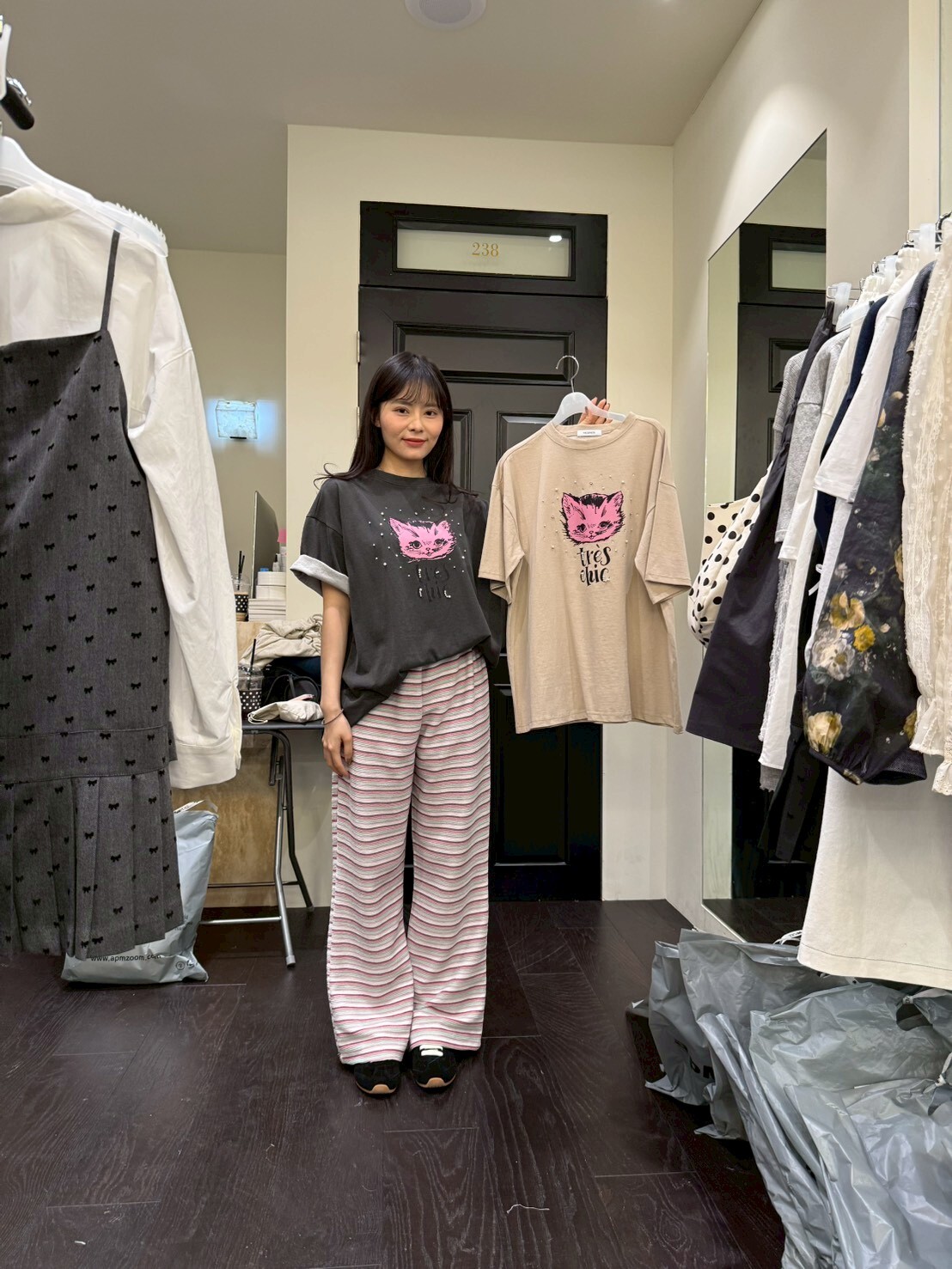 MS5401 粉紅猫咪珍珠Tee *特價* (優惠碼同充值購物金不適用)