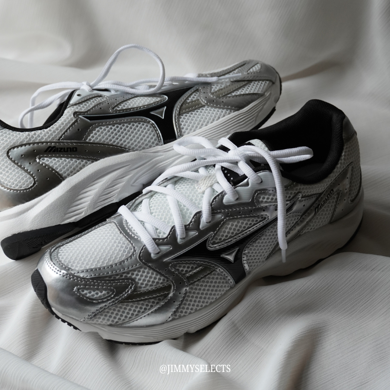Mizuno銀色跑鞋✨輕量舒適百搭慢跑鞋 男女同款圓頭鞋｜運動日常穿搭必備 D1GH242804  July25