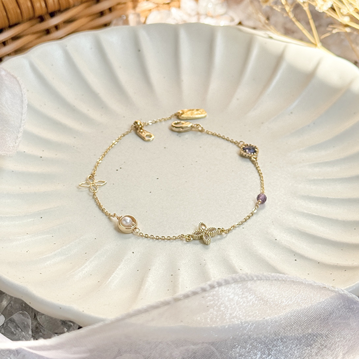 生日花 • 貳月拾 • 丁香花 – 珍珠紫水晶 – 手鍊