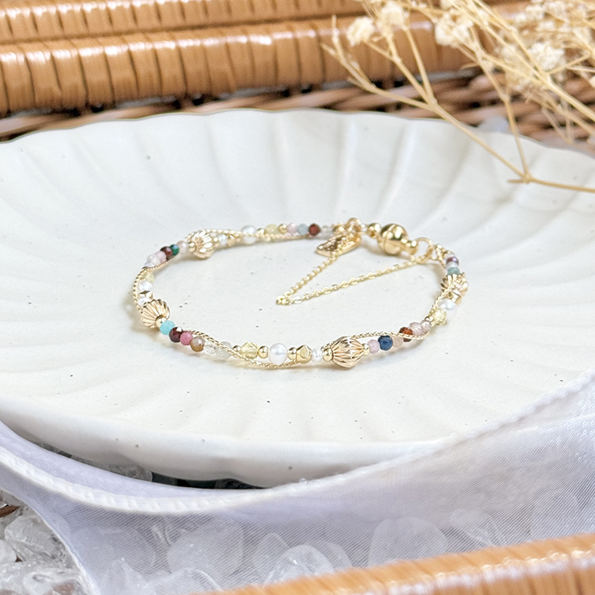 生日花 • 捌月貳參 • 艾菊 – 多寶石 – 手鍊