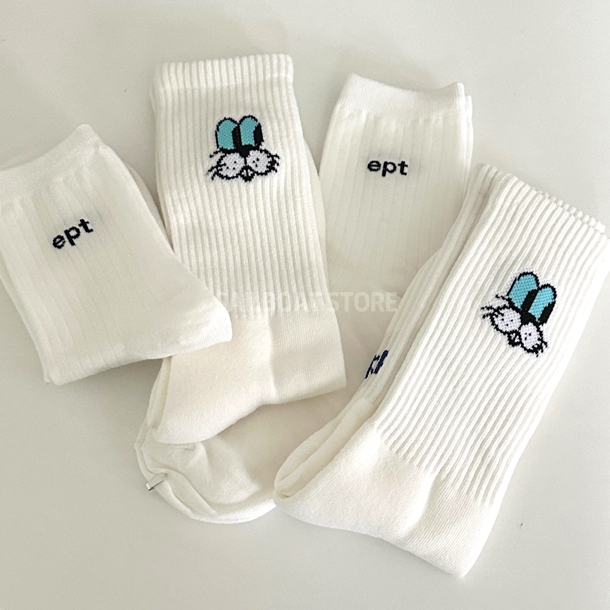 #現貨 🇰🇷韓國 EPT 字母/兔子 刺繡白襪 長襪 短襪 襪子