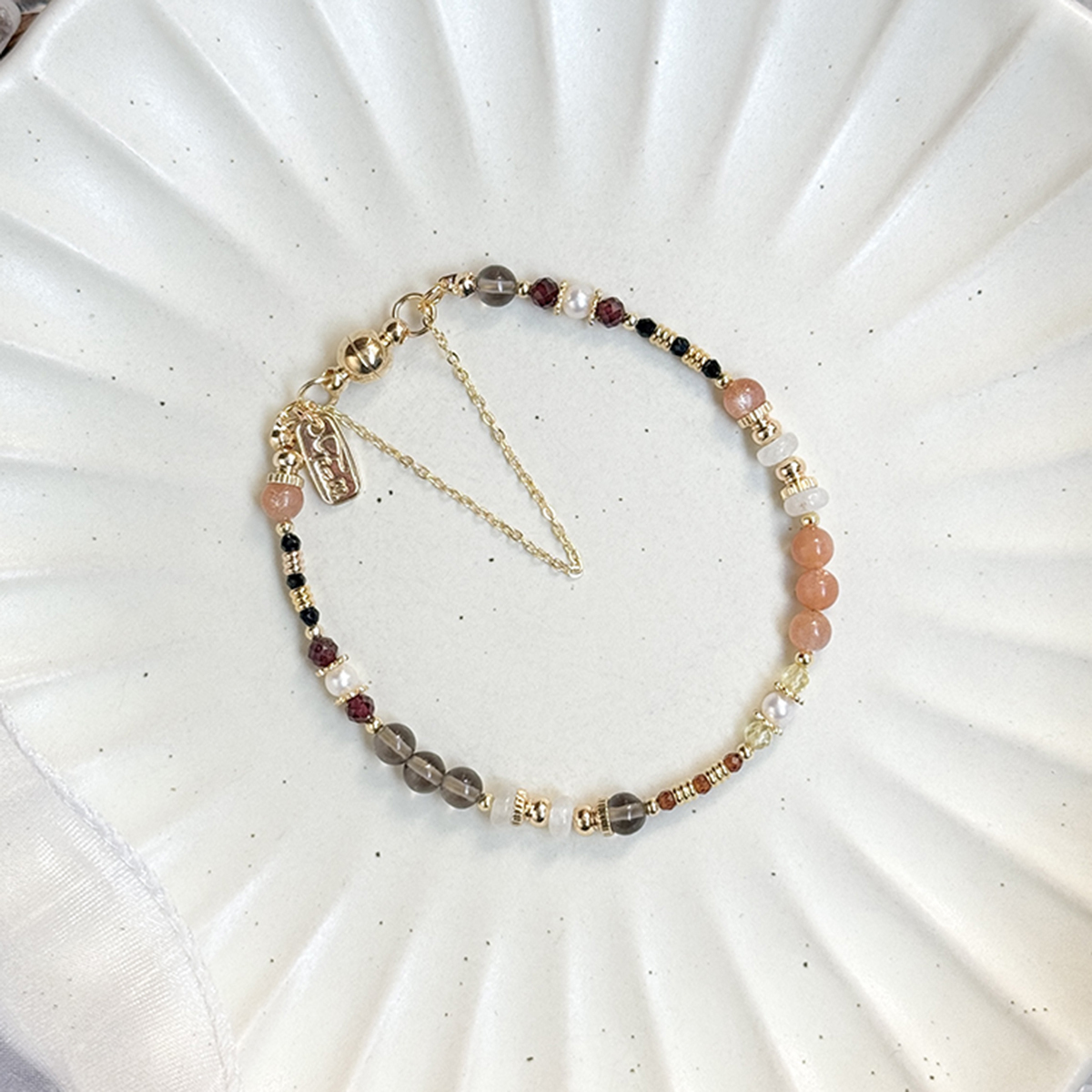 生日花 • 玖月貳伍 • 松樹藫 – 茶晶太陽石 – 手鍊