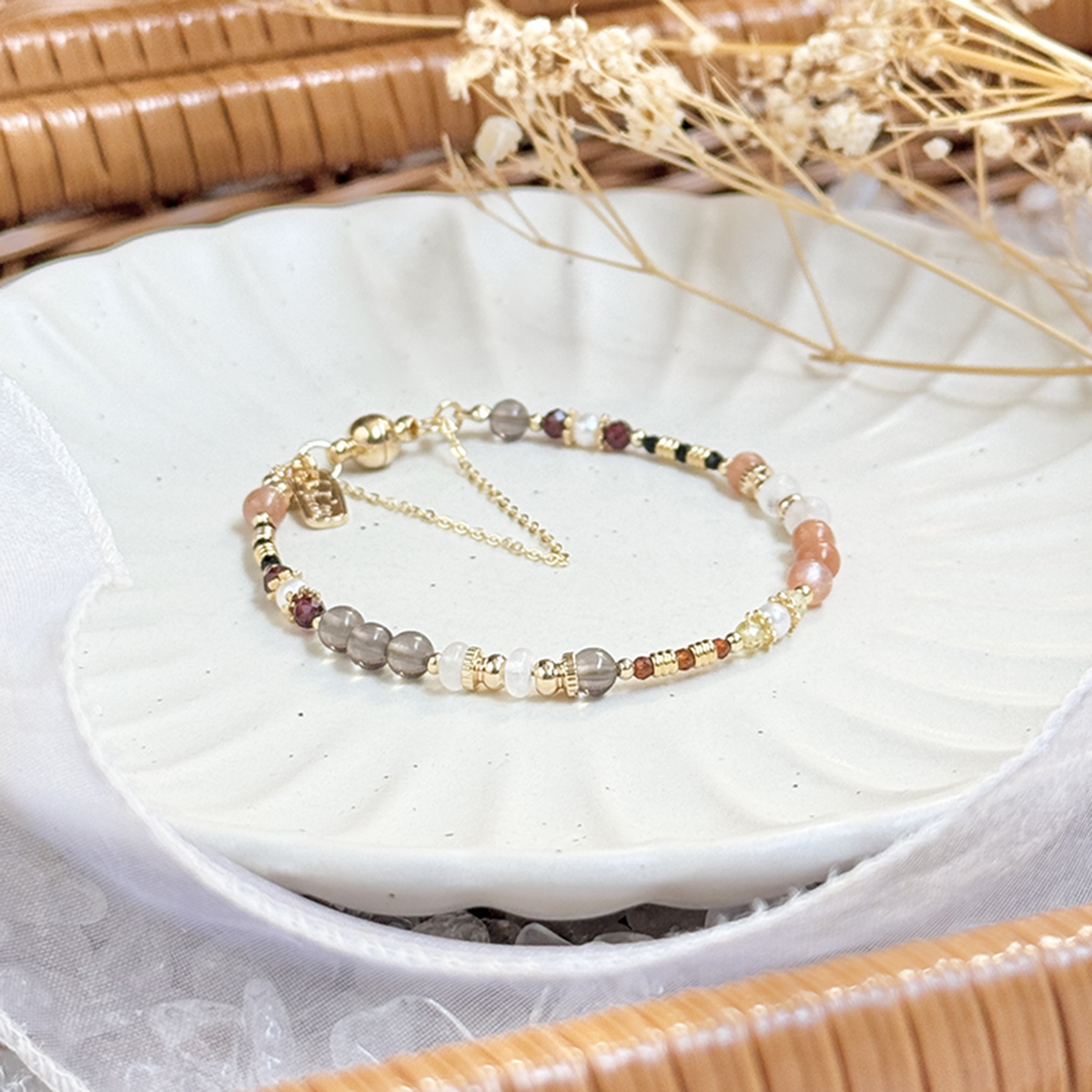 生日花 • 玖月貳伍 • 松樹藫 – 茶晶太陽石 – 手鍊