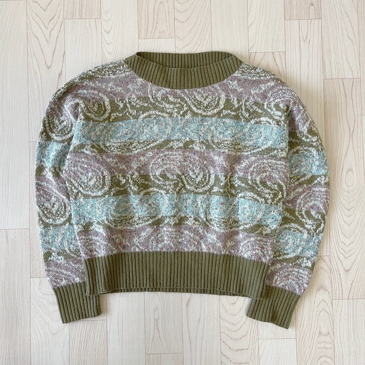 西德製暗腰果花羊毛毛衣