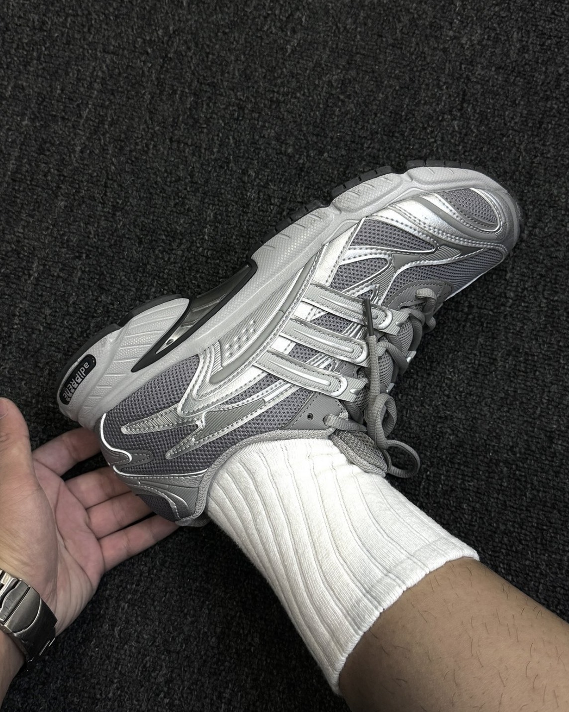 【預購】ADIDAS TEMPER RUN 2.0 銀灰色 JR9558