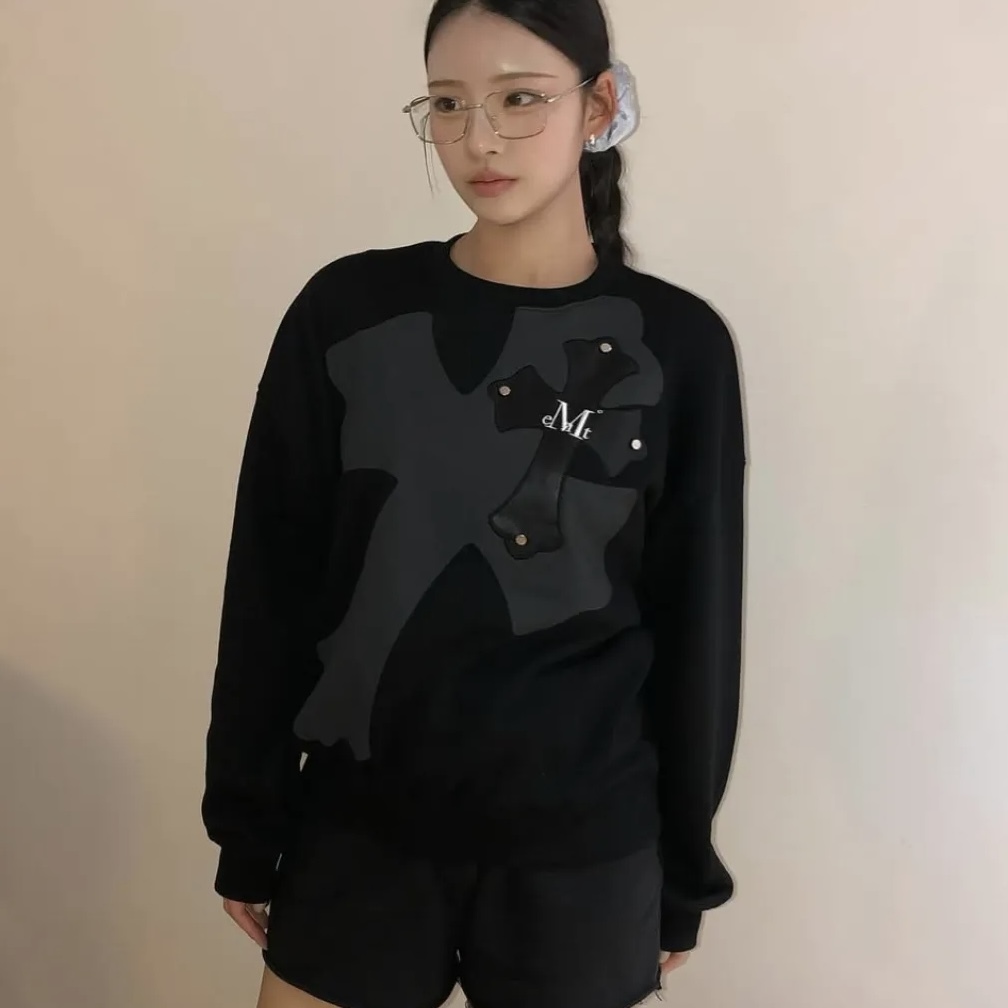 MUCENT 十字架貼布 長袖 大學T 個性 韓國代購 兩色 男版 中性款