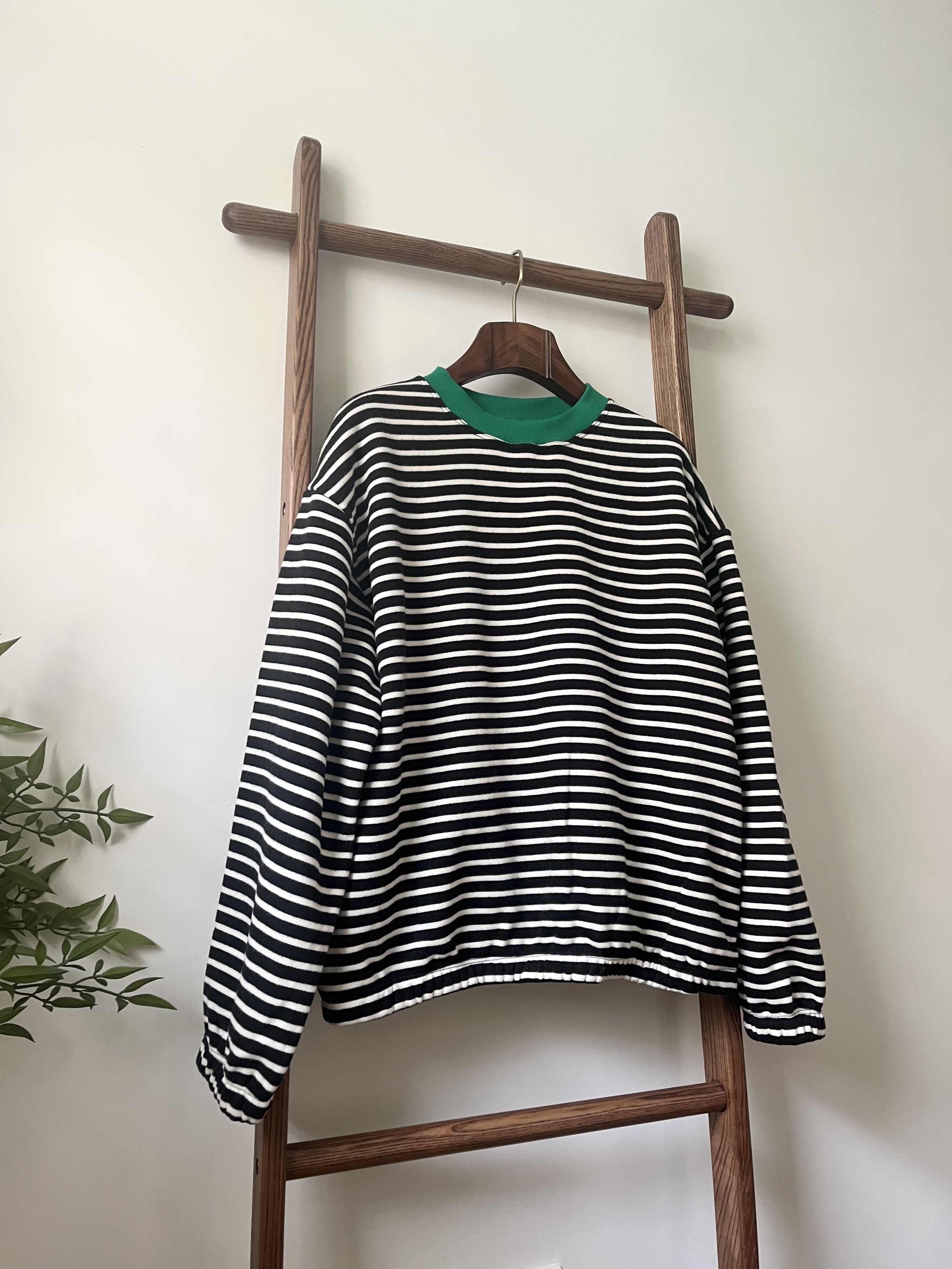 🌿綠領邊 橫間衛衣