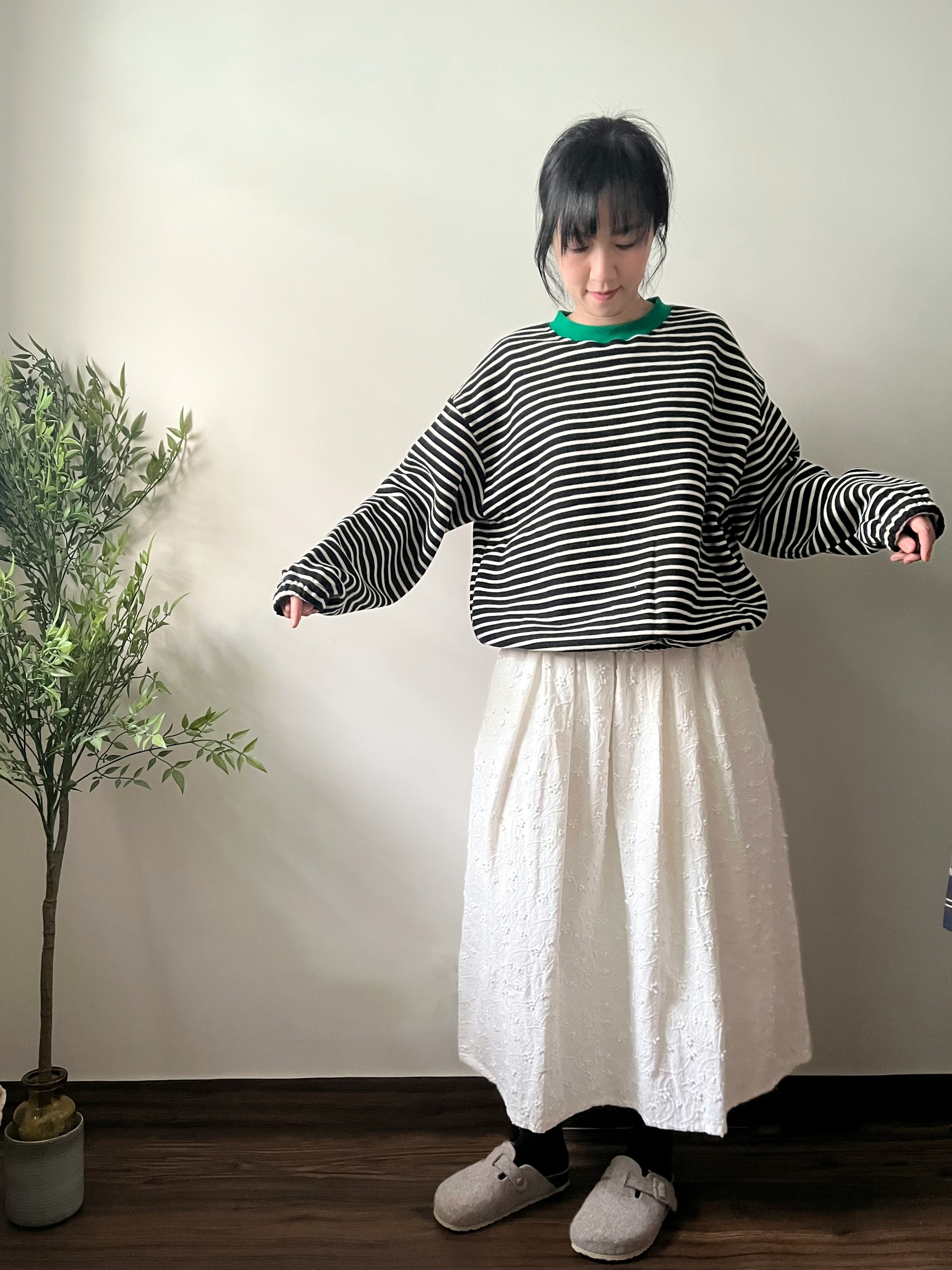 🌿綠領邊 橫間衛衣