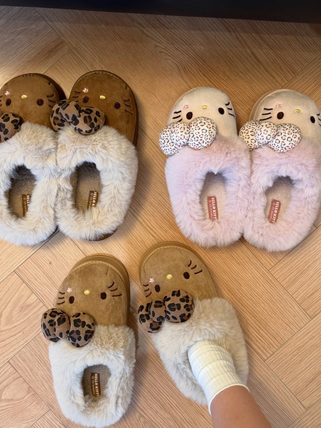 正版授權 Hello kitty 豹紋立體蝴蝶結 雪靴拖鞋 毛毛拖