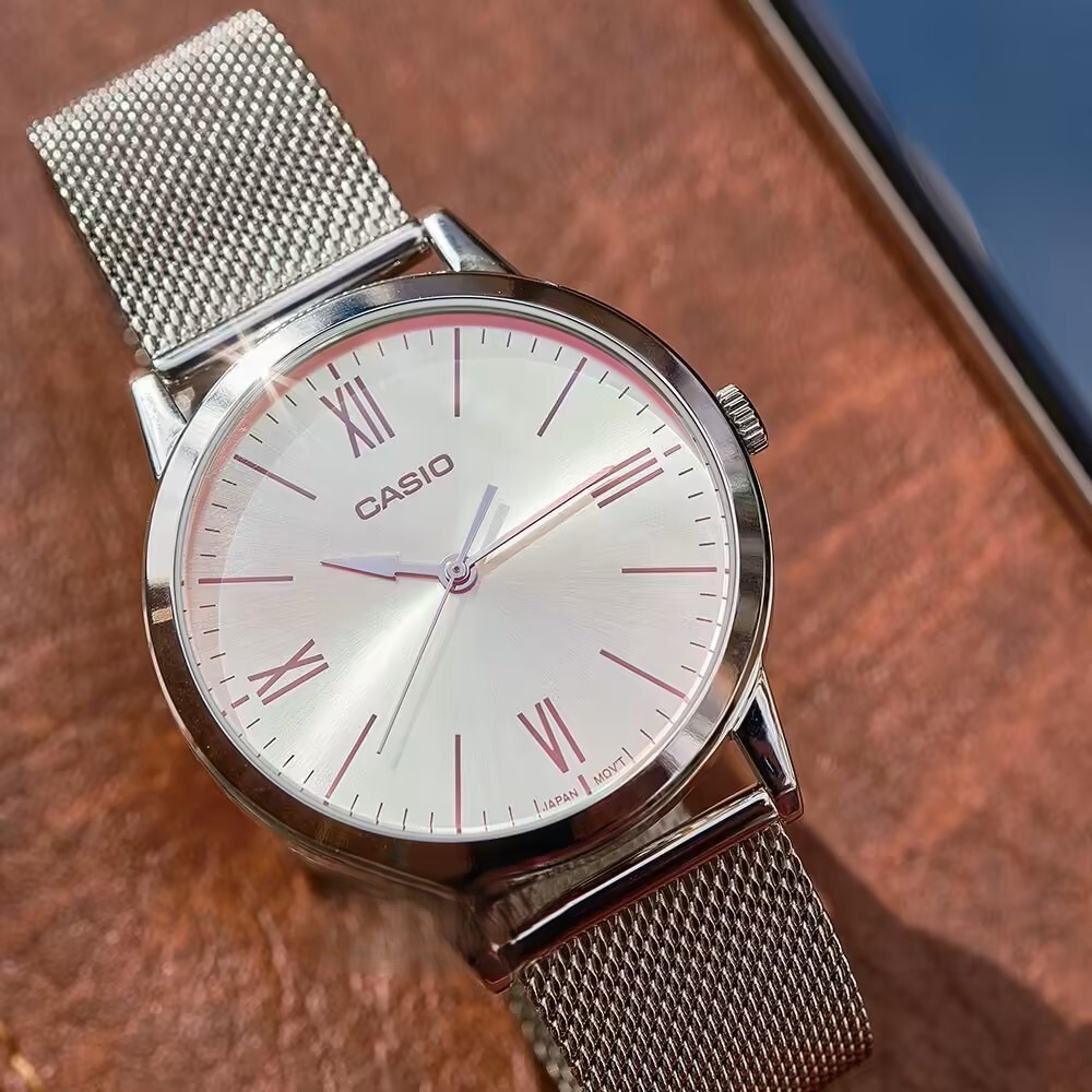 【CASIO 卡西歐】精緻亮眼 無字金屬色 流線型 精緻時尚 米蘭帶 腕錶 手錶 MTP-E600