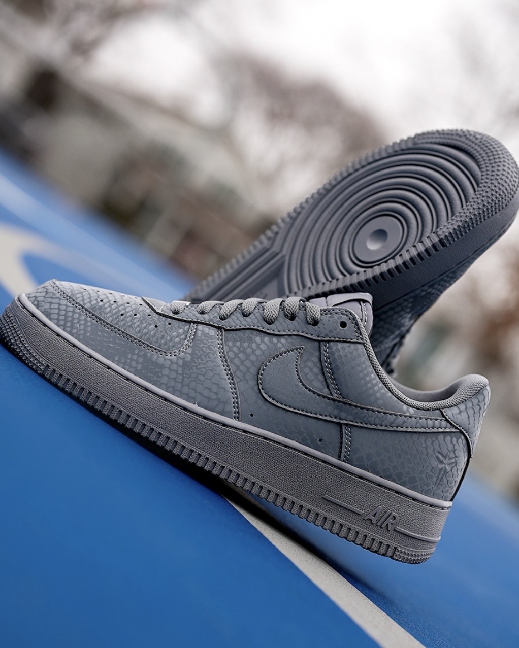 【Focus Store】預購 Kobe Bryant x Nike Air Force 1 Low "Cool Grey" 灰色 IB0018-004