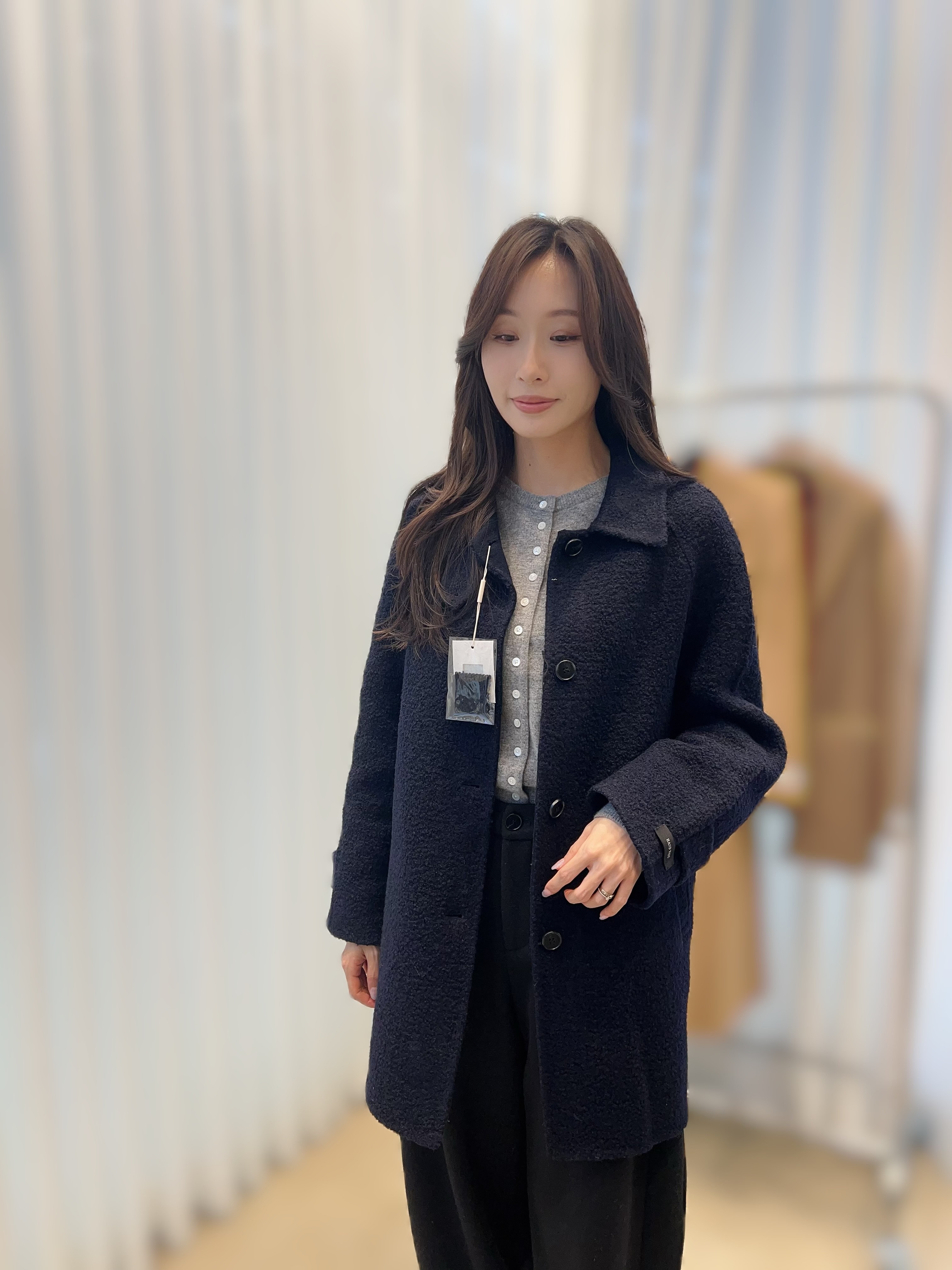 HQ07    羊陀毛   M胸 46長32 $1899 (一口價)