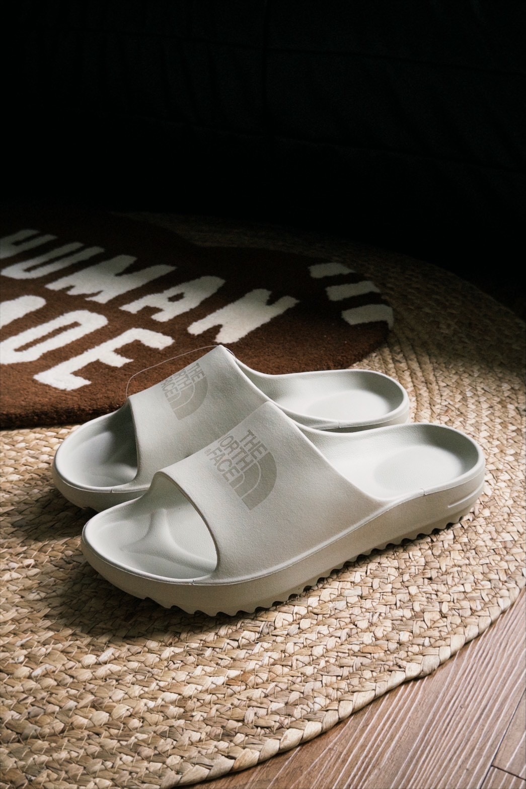 The North Face 白標 緩震防水機能拖鞋 限時折扣中 |社群專用|