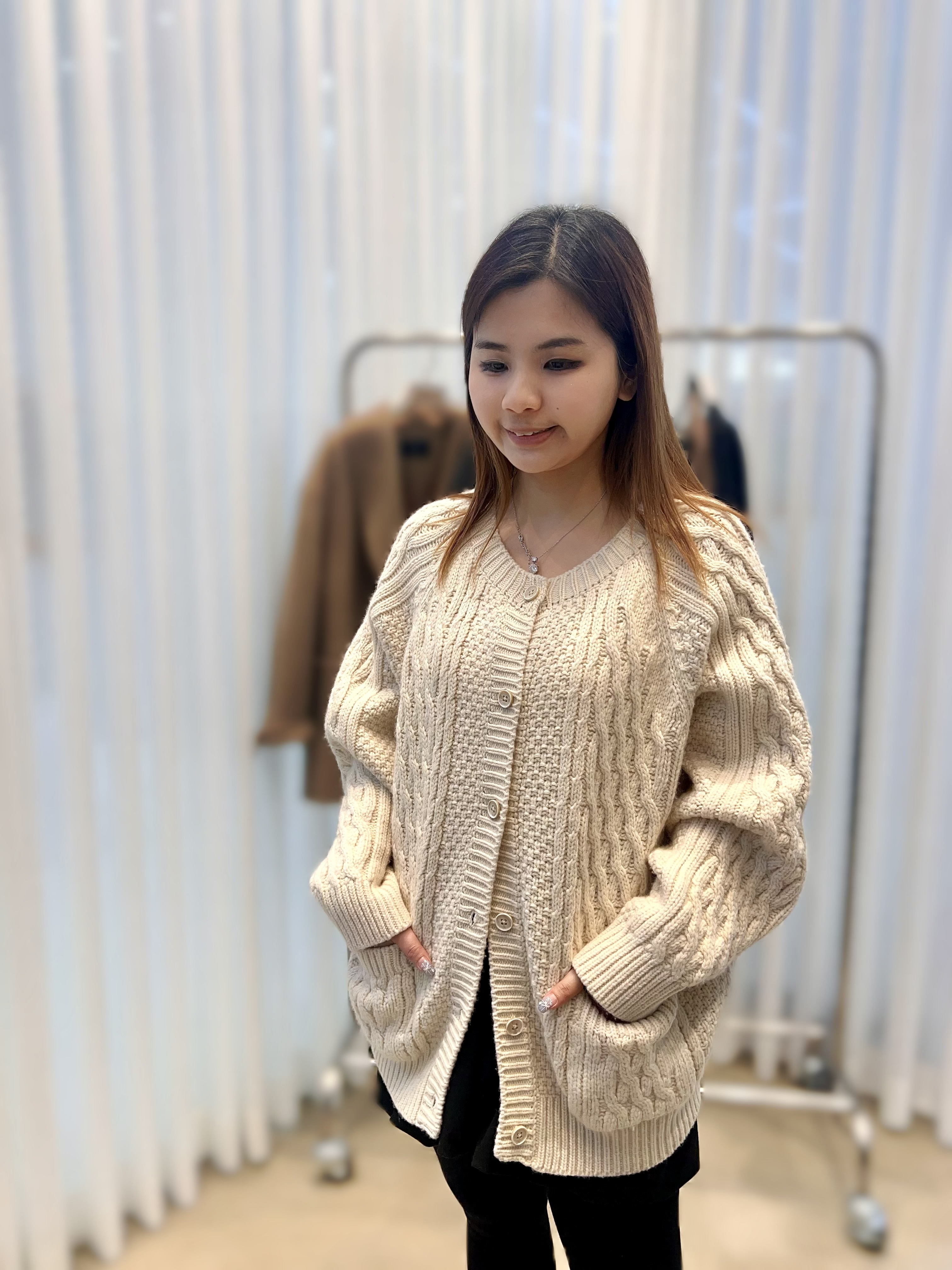 HQ11 胸 47 -60 長 27 $999 (一口價)