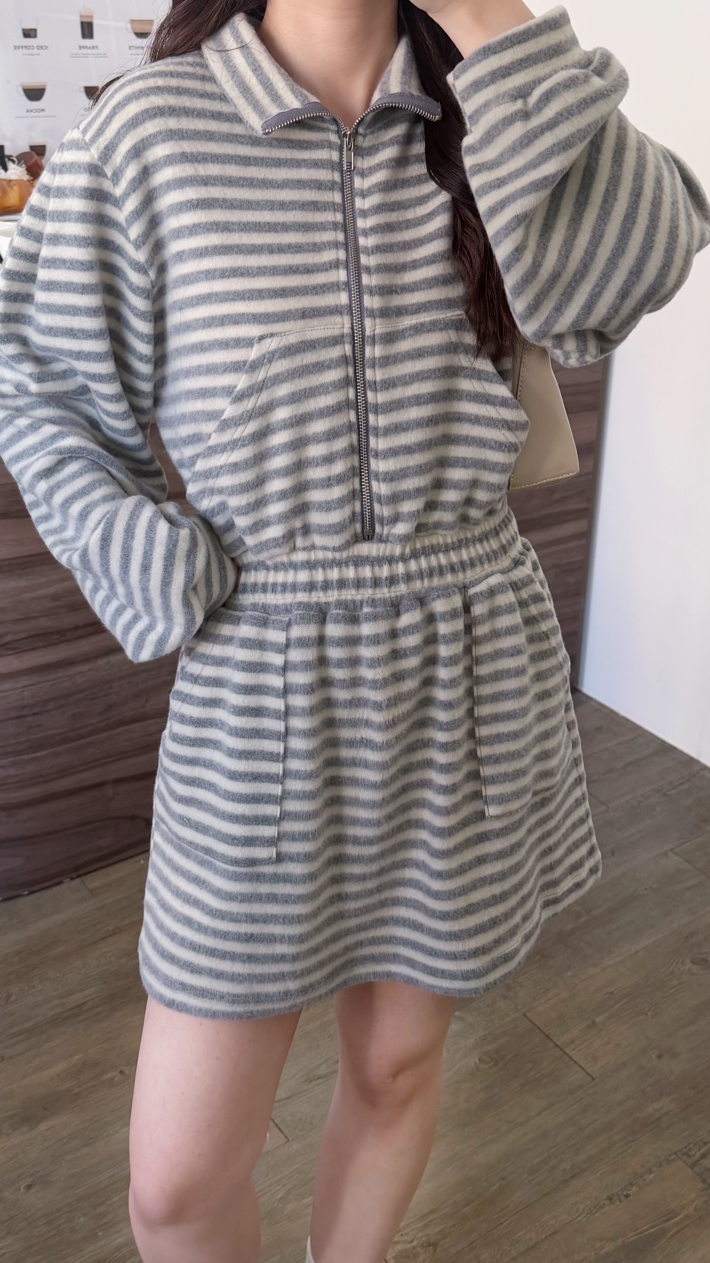 KR483 簡約條紋拼色拉鏈OPS