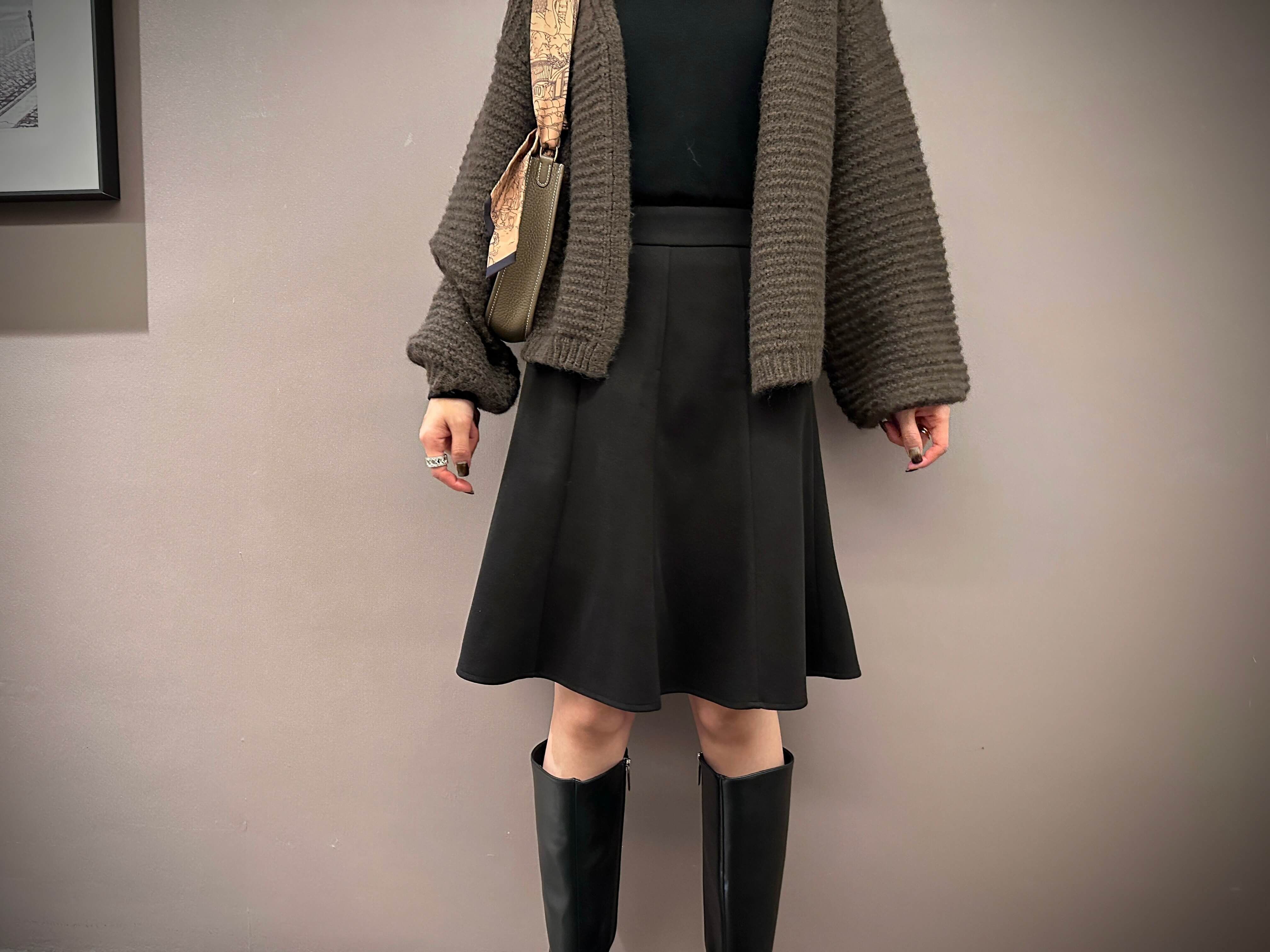 Hige Waist Flare Midi Skirt_SK262L07