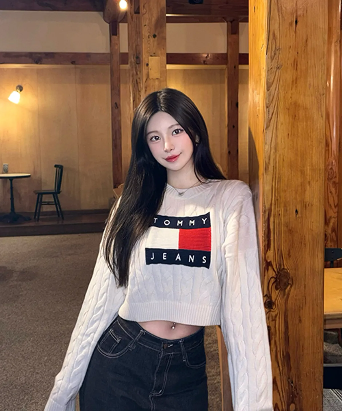 Tommy Jeans Boxy Center Flag Sweater ( 3 Colours )