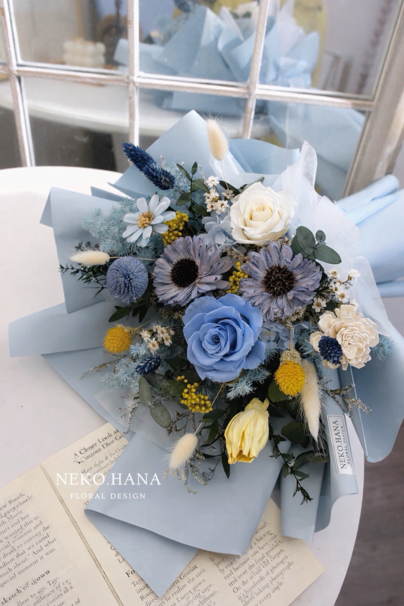 晴霧藍調永生花束