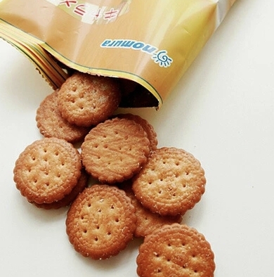 "年節塞車搭車打牌零食"日本經典百年老品牌小圓餅限定口味(咖啡)D1497