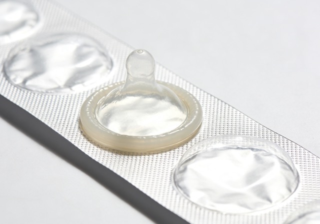 用正常安全套比液體套更好、更安全