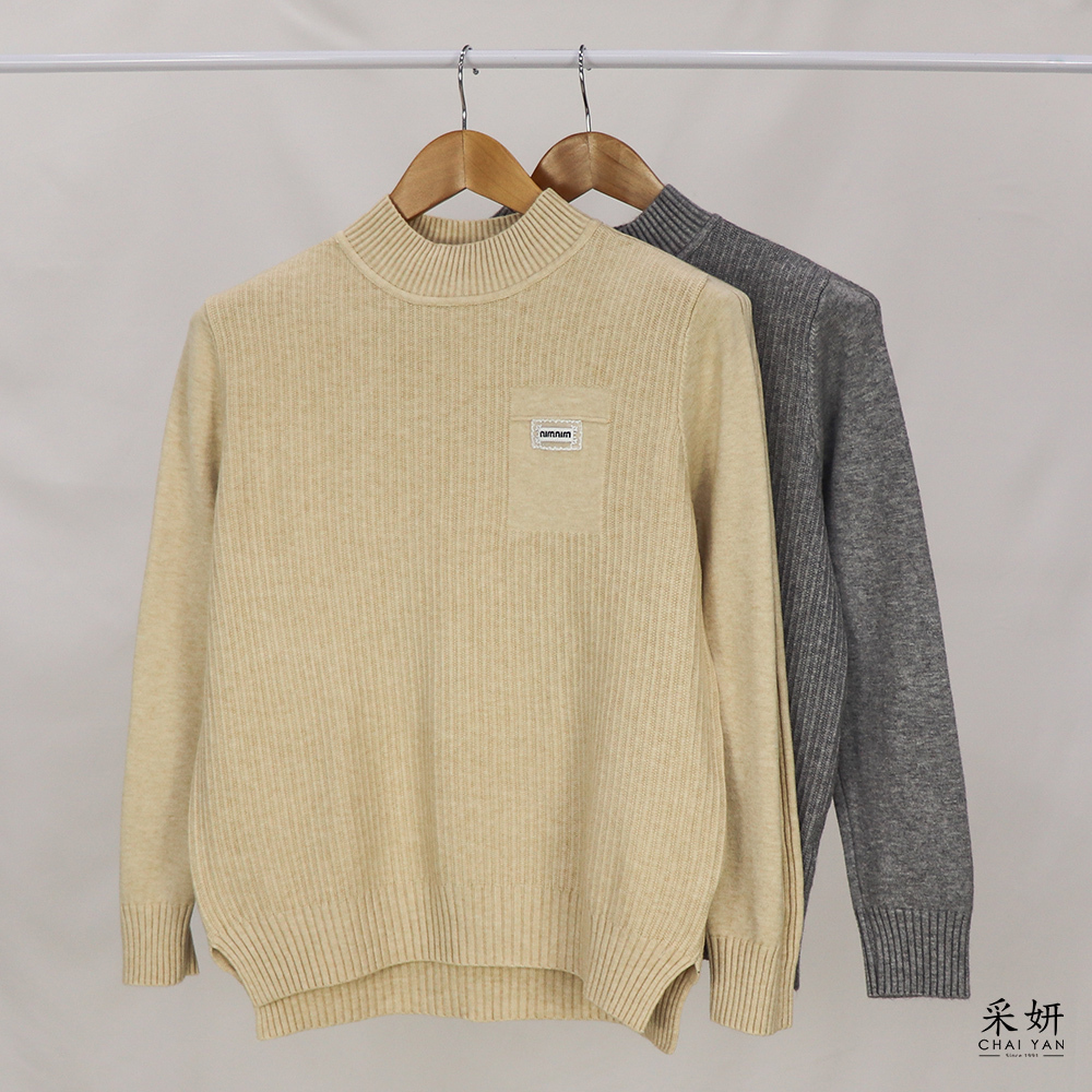 素面小布標針織長袖上衣