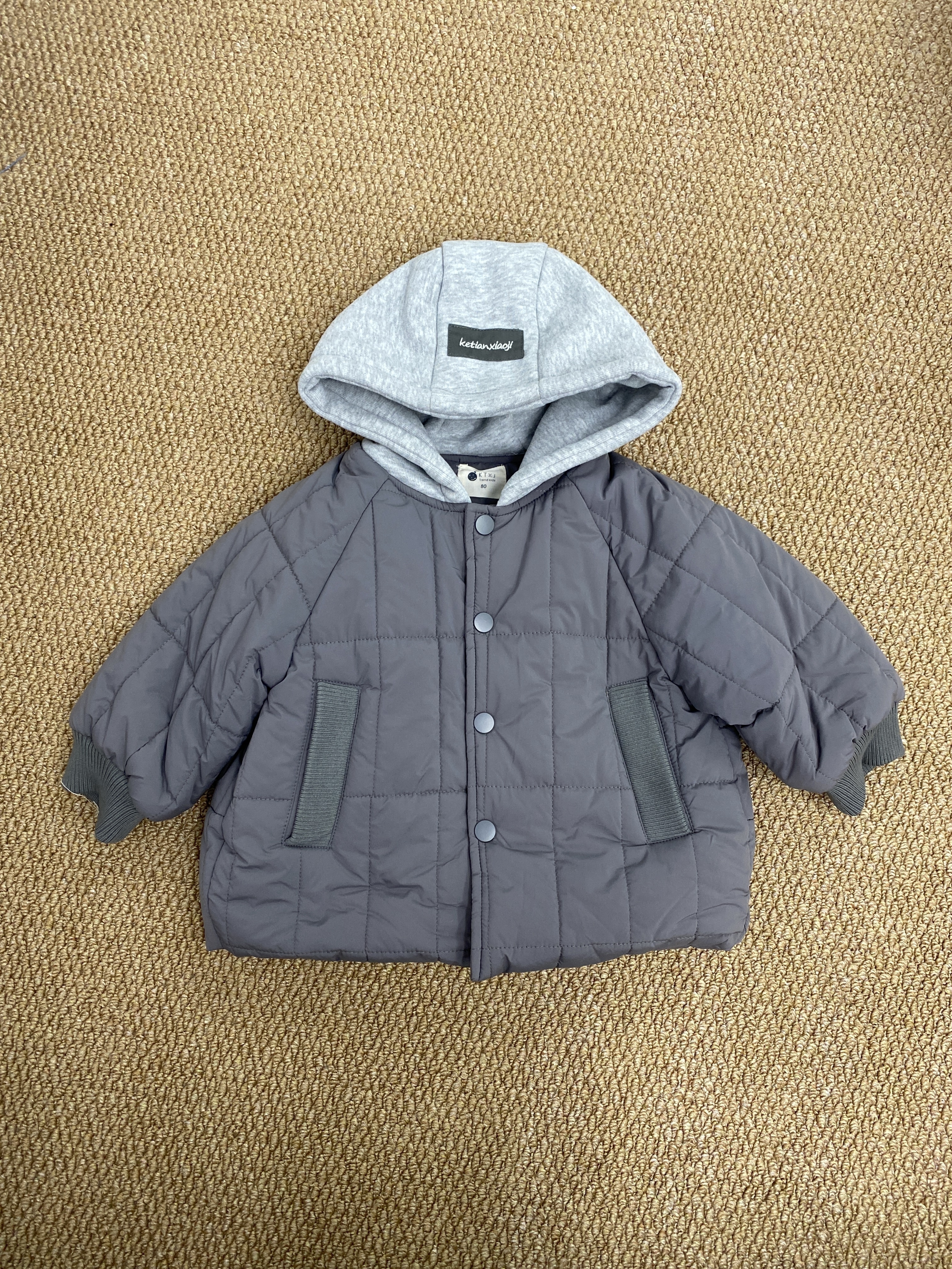 A04212格紋縫線連帽外套