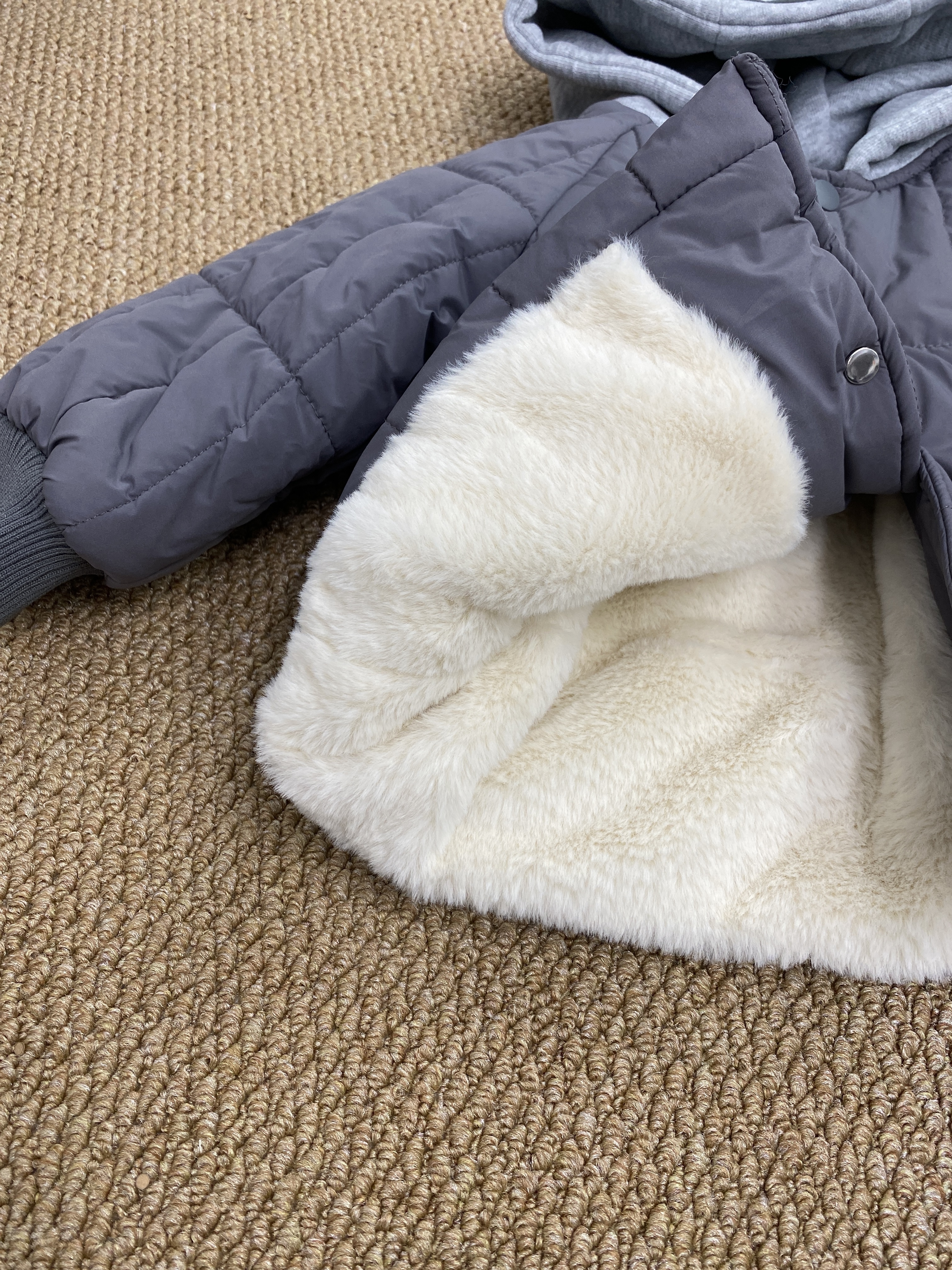 A04212格紋縫線連帽外套