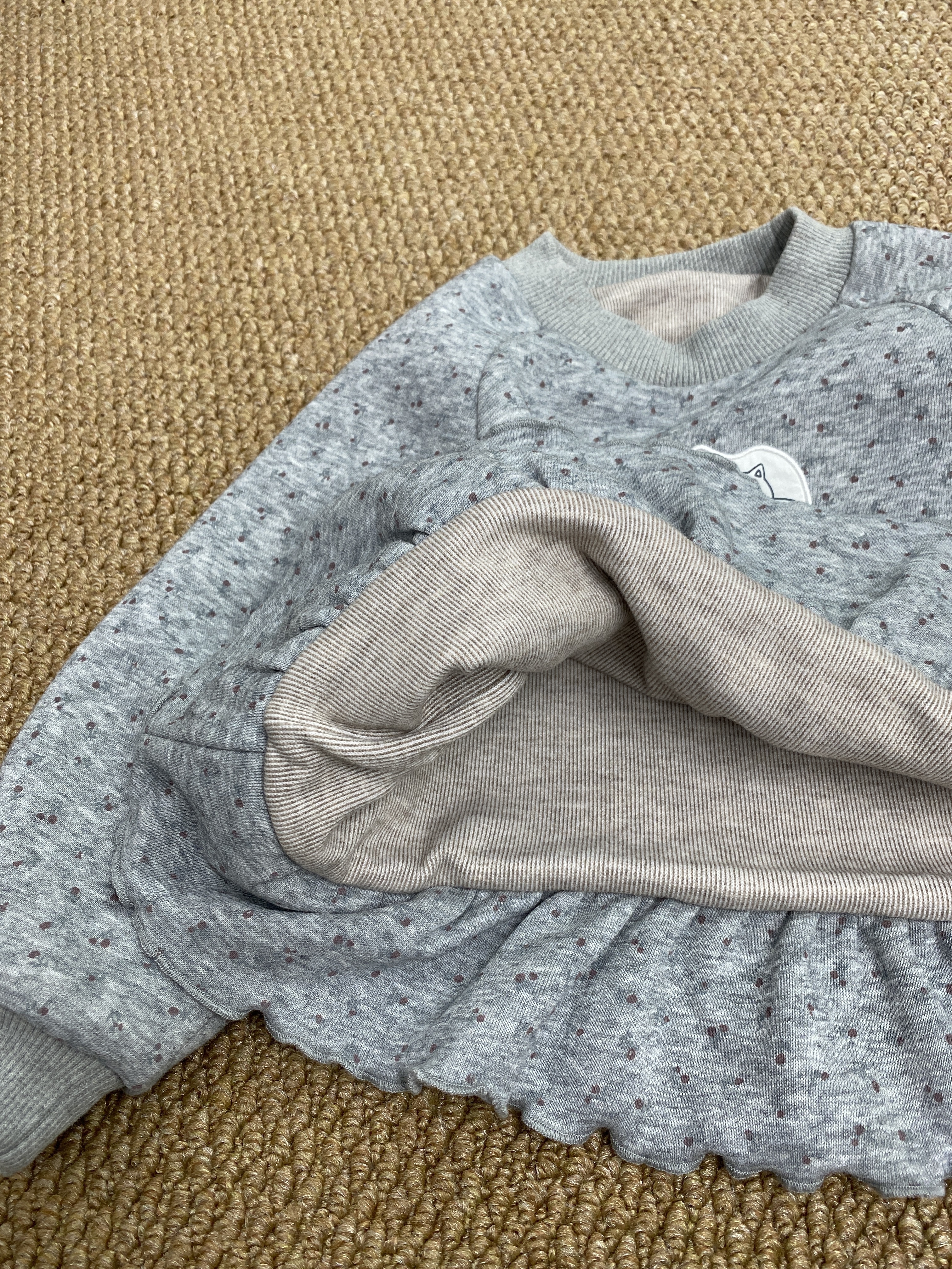 A04214貓咪裙擺夾棉上衣