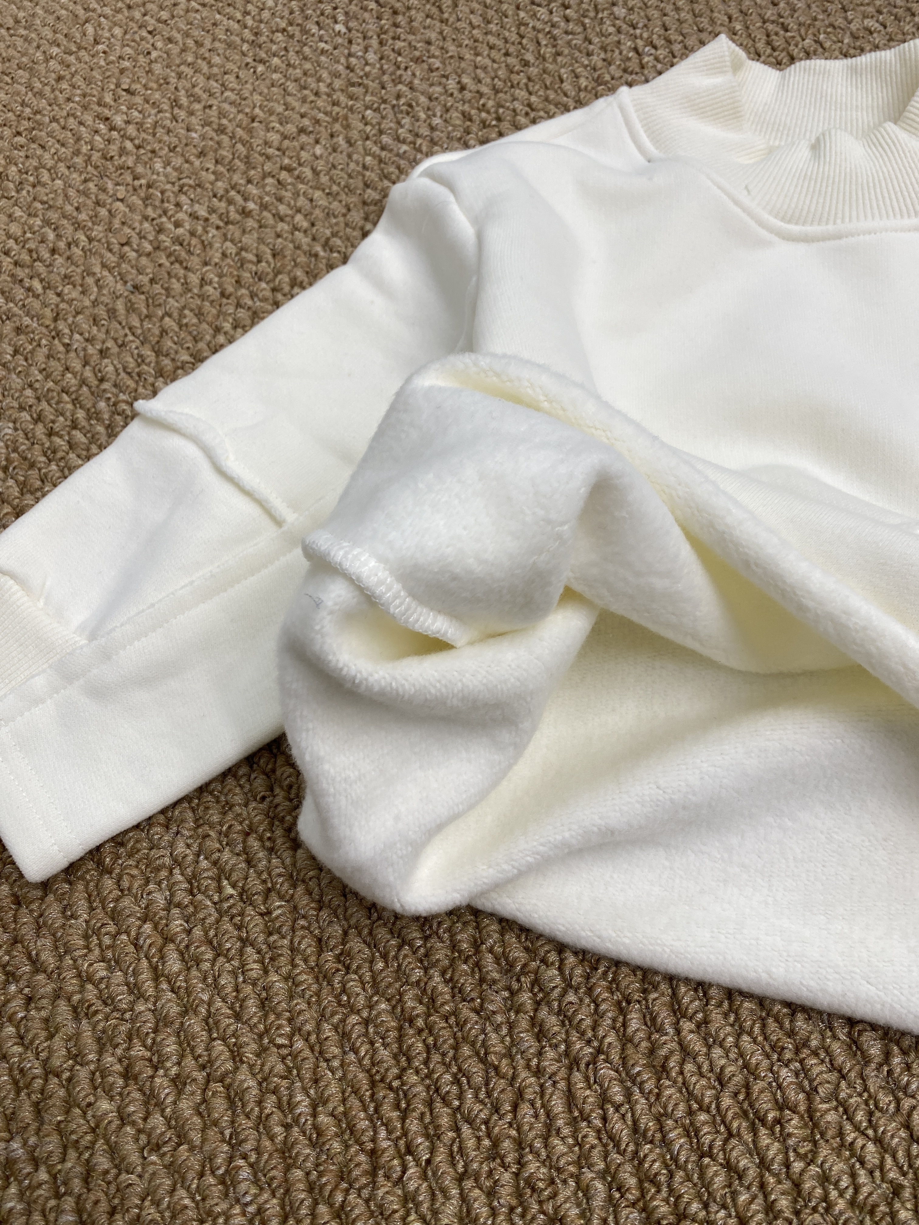 A04217毛邊拼接上衣