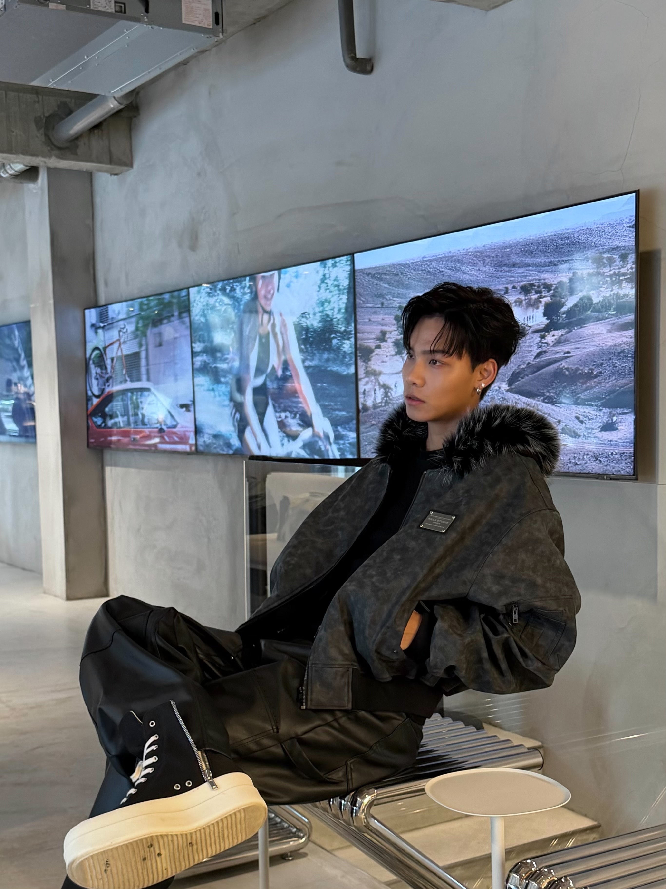 Fashion Killia FAUX-FUR HOODED BOMBER JACKET 短版 廓形 假兩件 外套