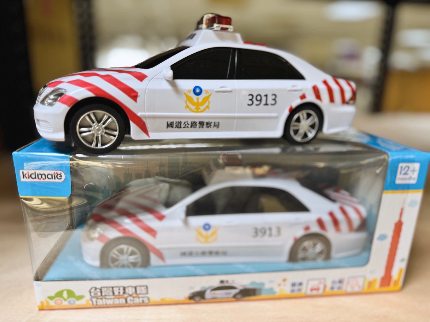 花蓮分會｜台灣警車聲光玩具車（單入／260元）