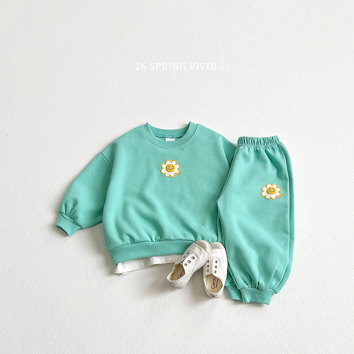 正韓春vividi 三色笑臉花花套裝