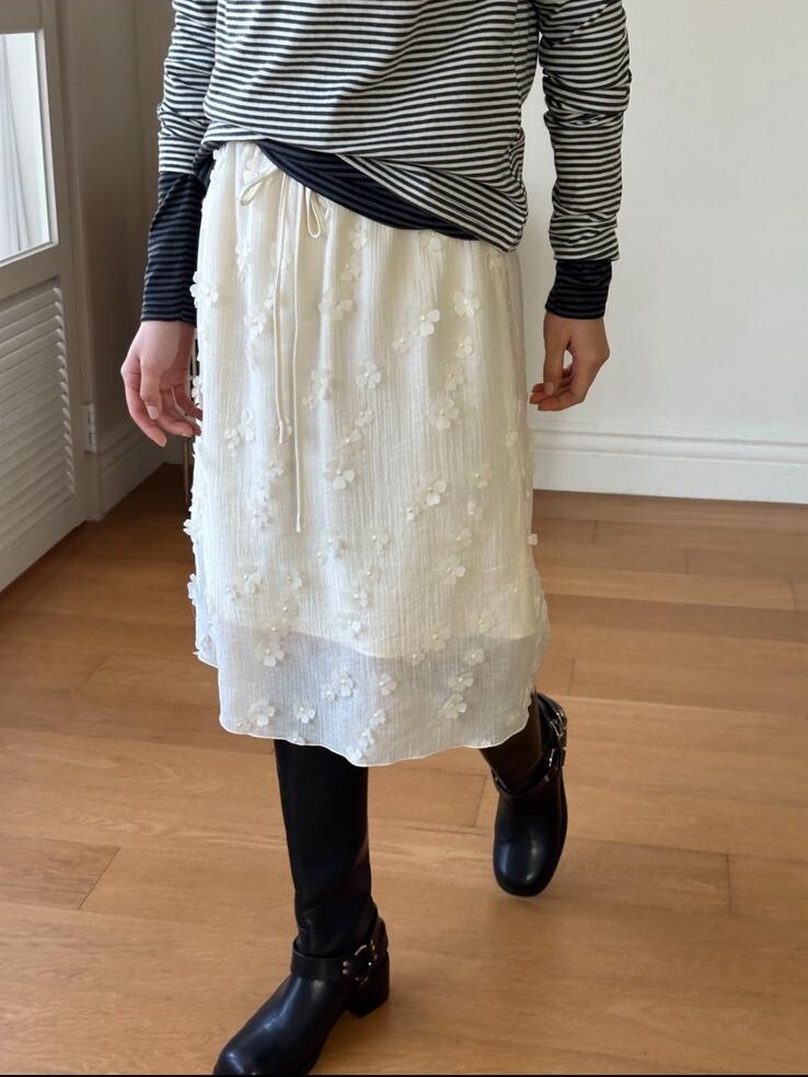 FT04   長裙 腰24-  37  HIP38.5 長24.5 $499 (一口價)