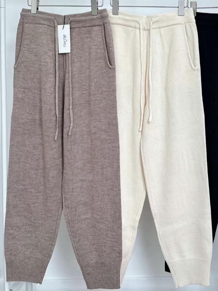 FT15 腰 26-38 HIP 42-54 長40 $399 (一口價)