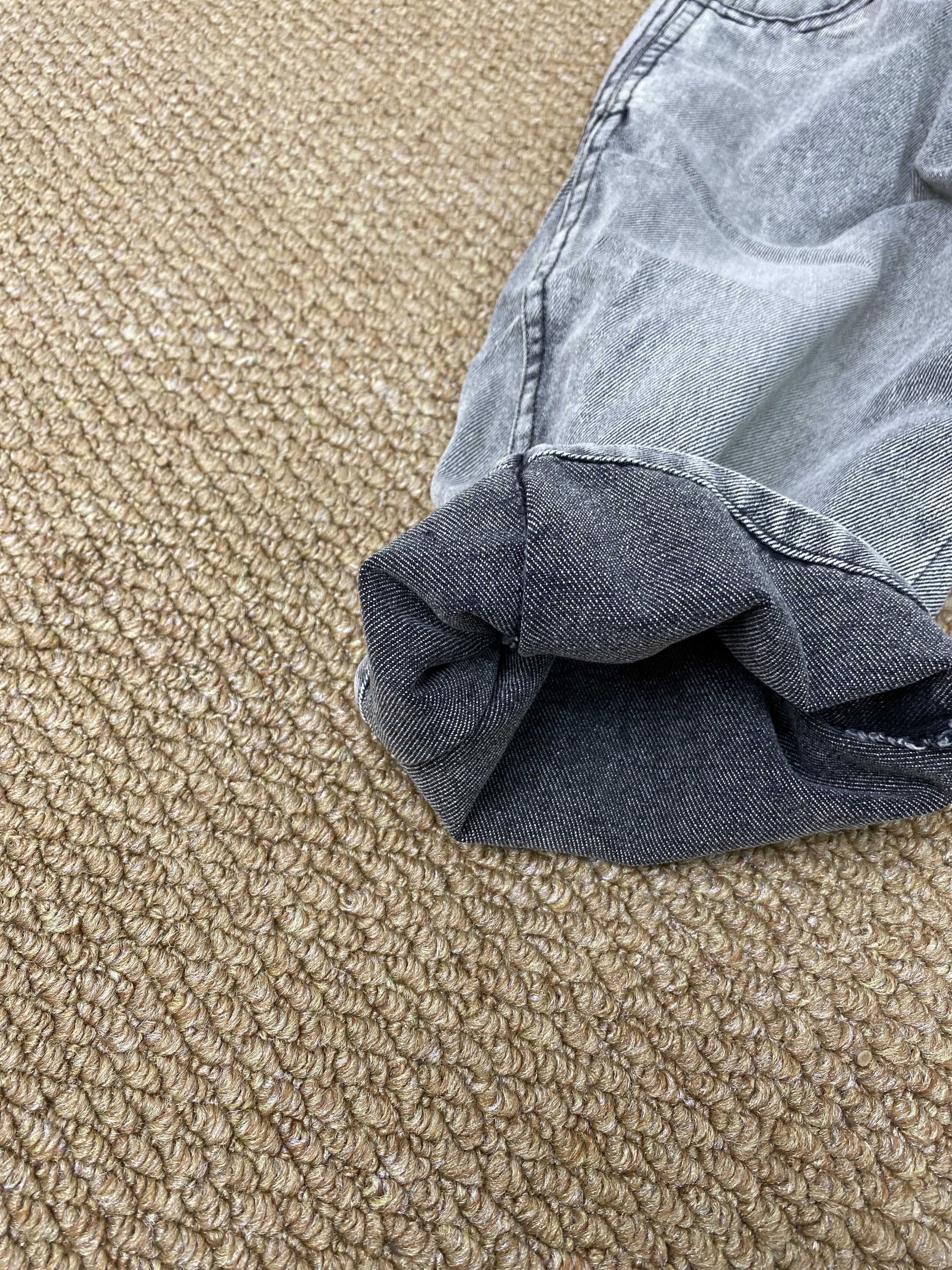 A04225水洗灰牛仔褲