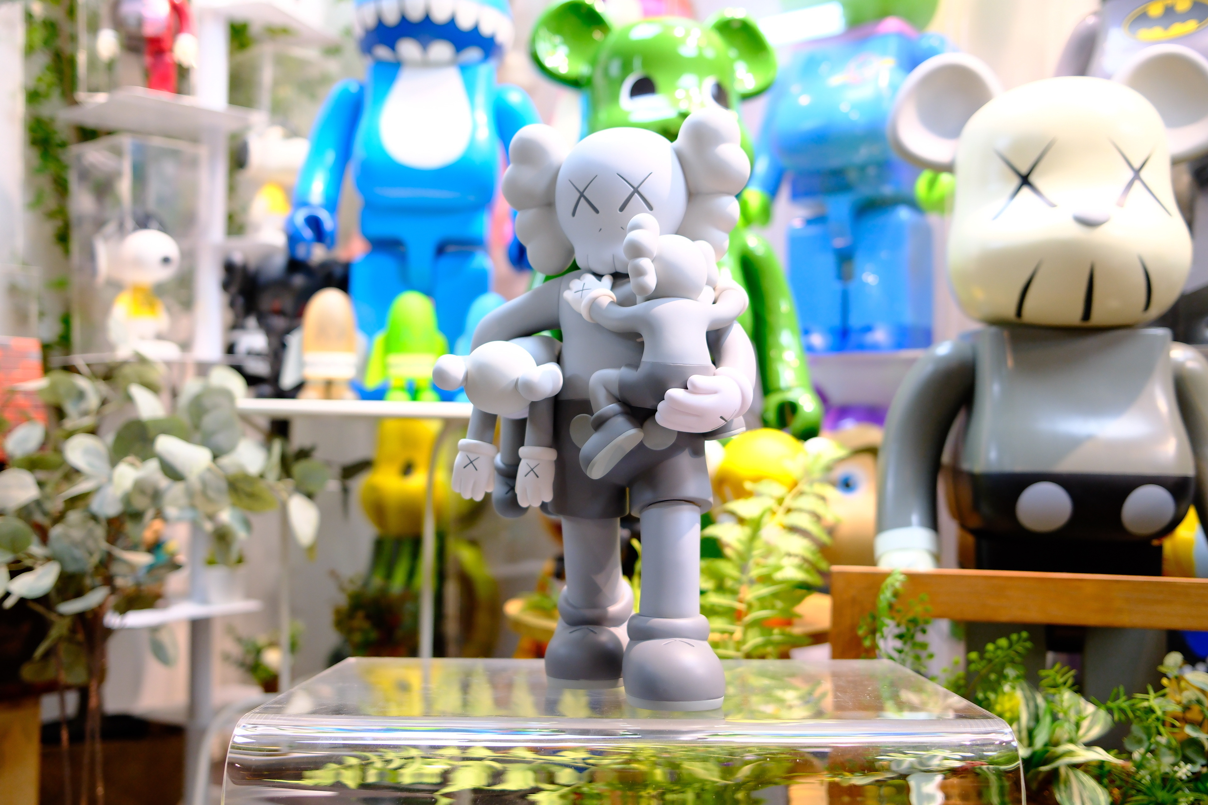 🥇現貨🥇 KAWS Clean Slate Grey