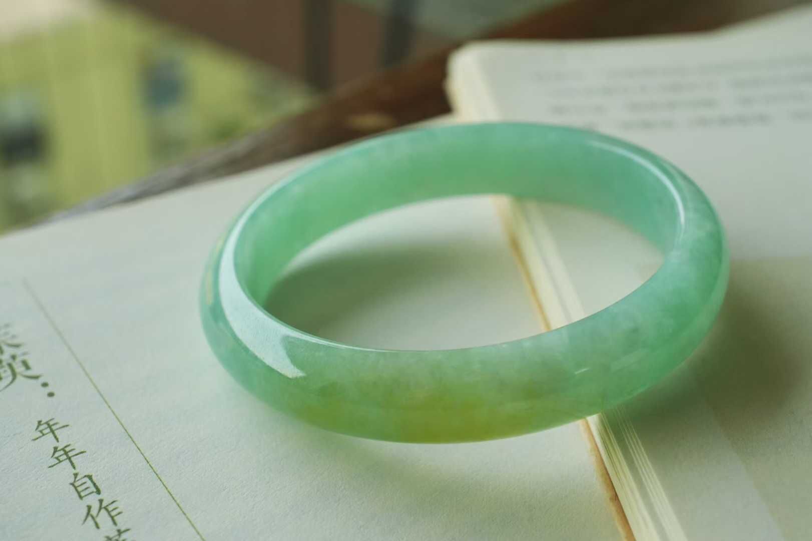 122852 51.5mm翡翠冰種黃加綠雙色貴妃手鐲 (50-52)