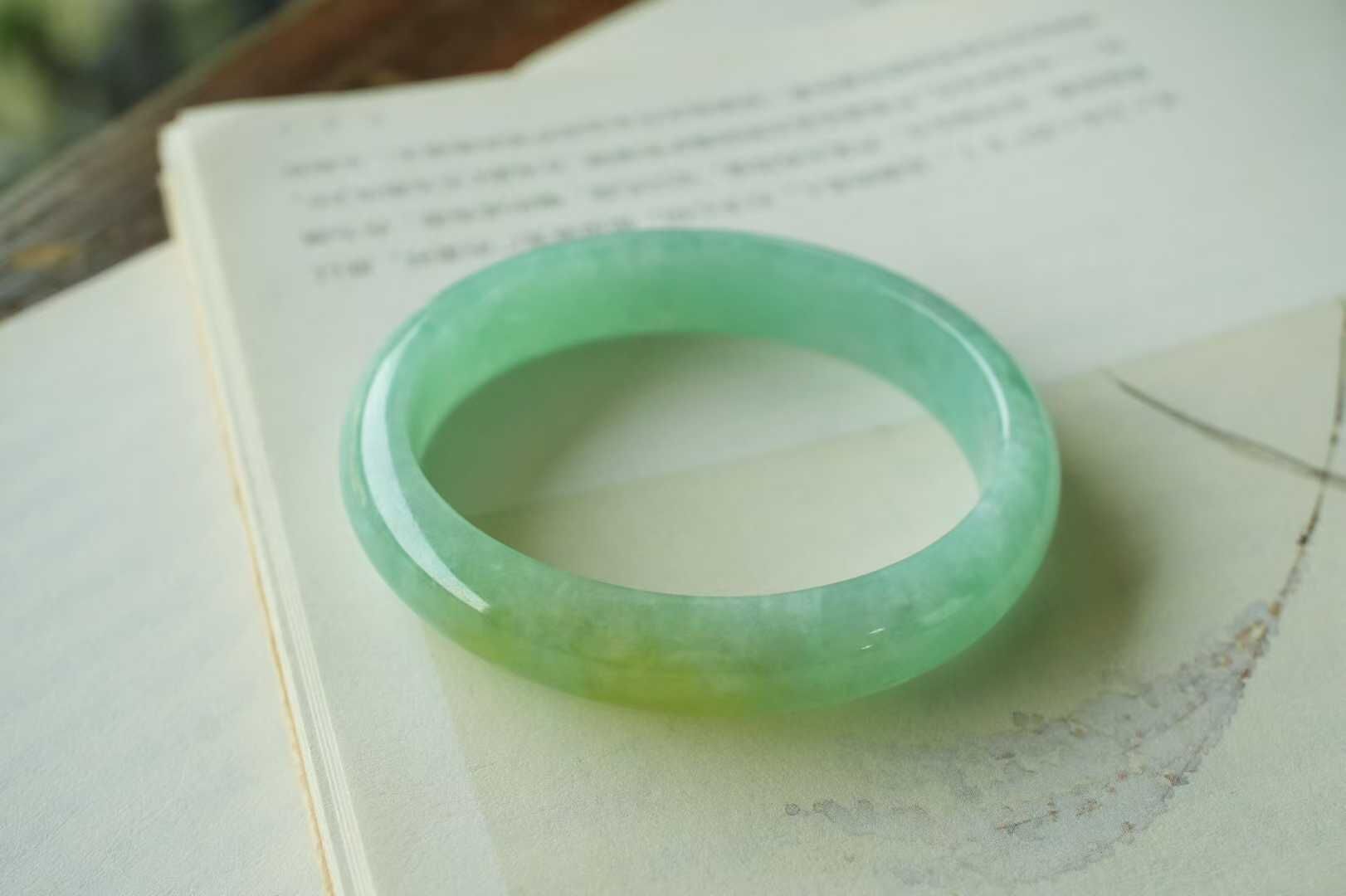 122852 51.5mm翡翠冰種黃加綠雙色貴妃手鐲 (50-52)