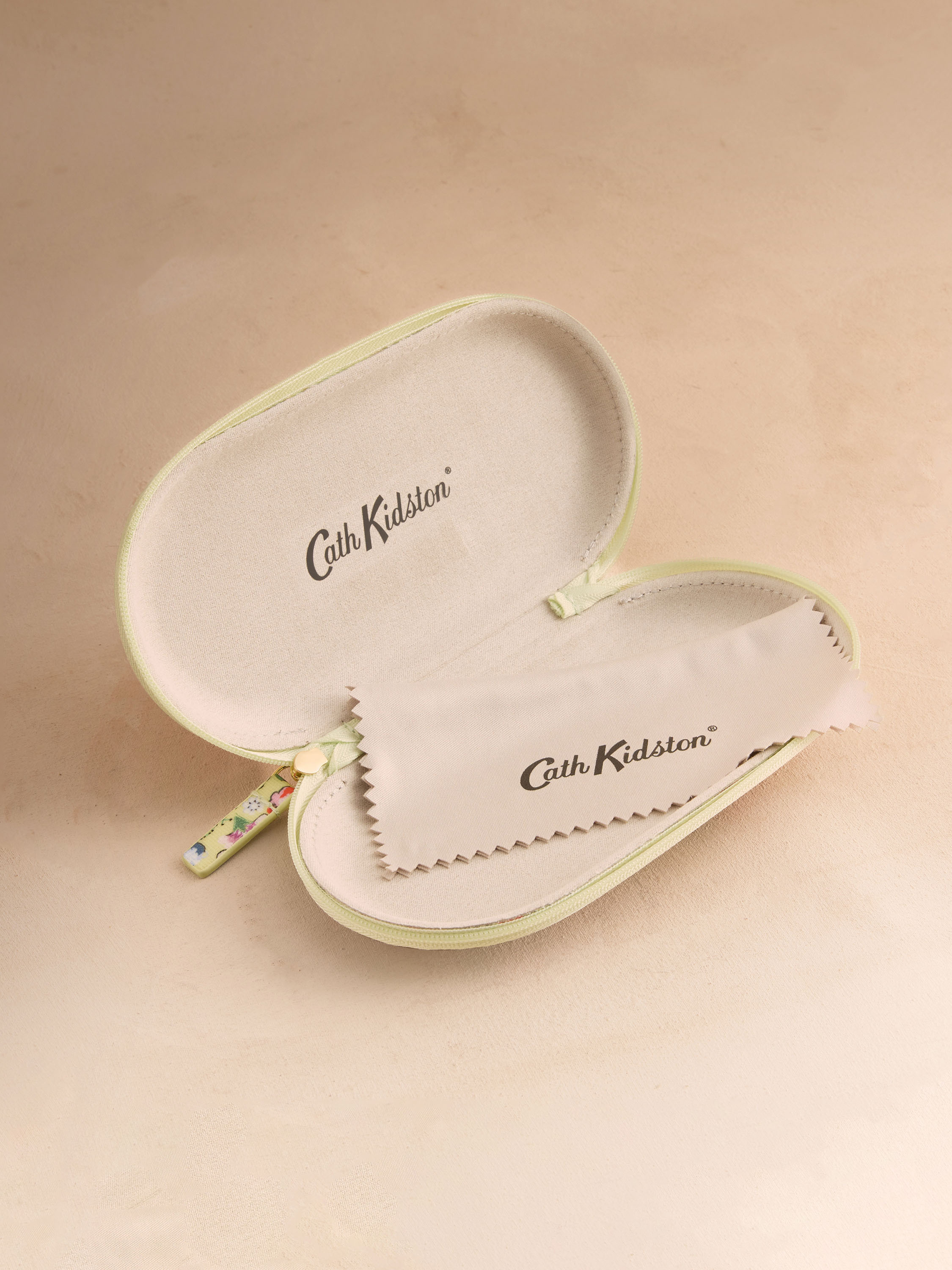 Pearly Queen Ditsy 拉鍊眼鏡盒