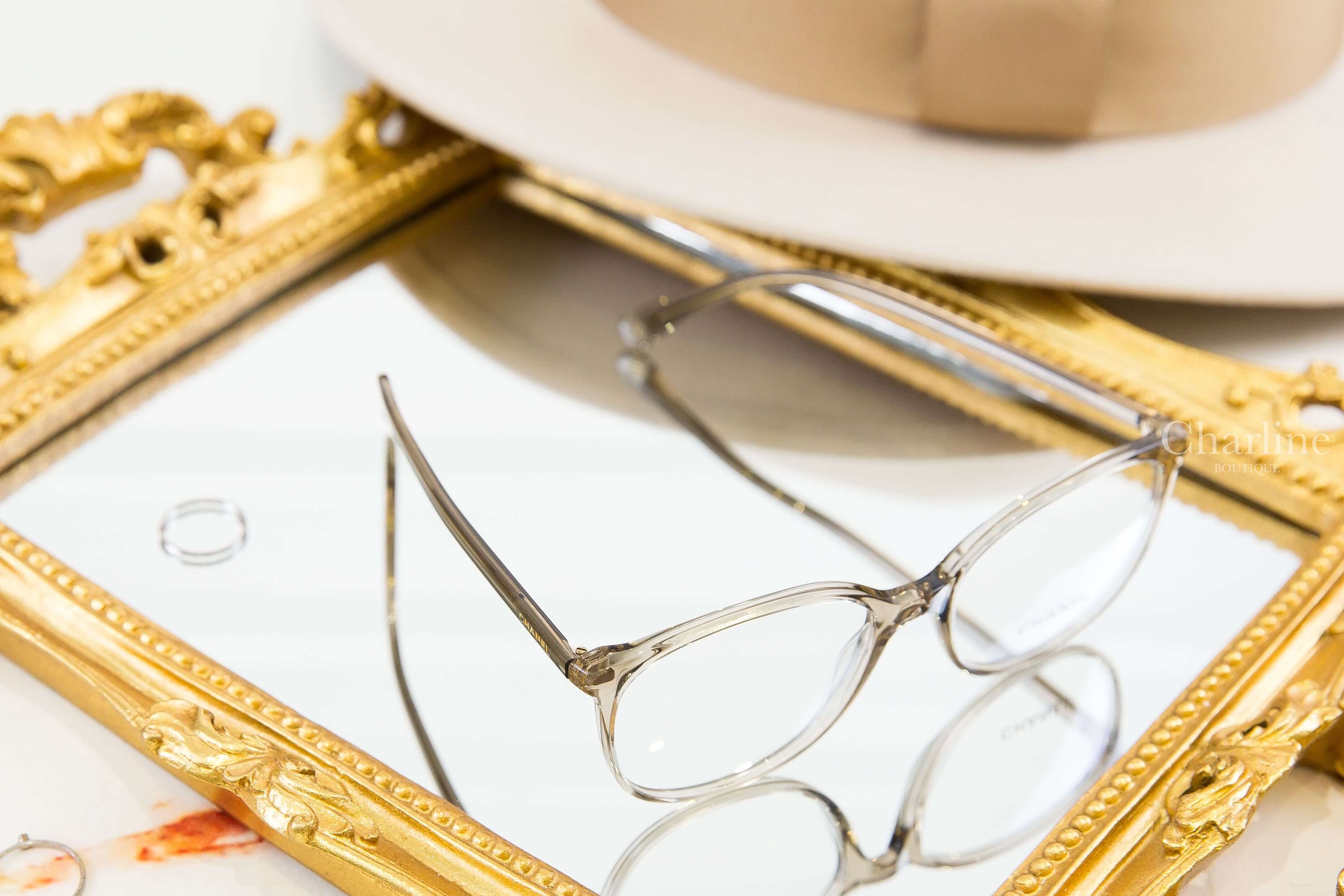 Chanel Pantos Eyeglasses 灰褐色圓框側邊金色 Logo 鏡腳透明圓型CC平光眼鏡-Charline Boutique 精品代購