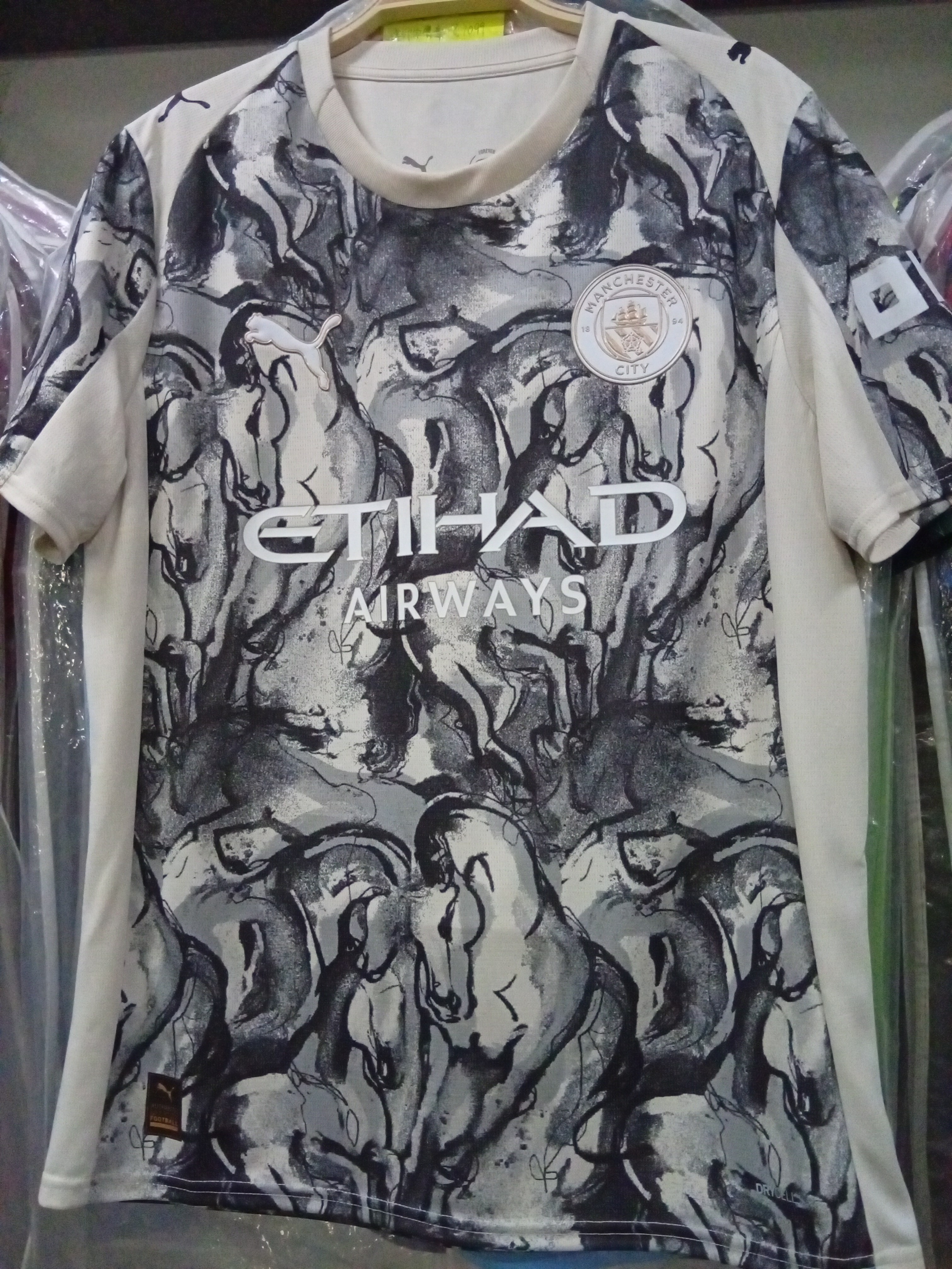 25-26曼城馬年特別版球衣