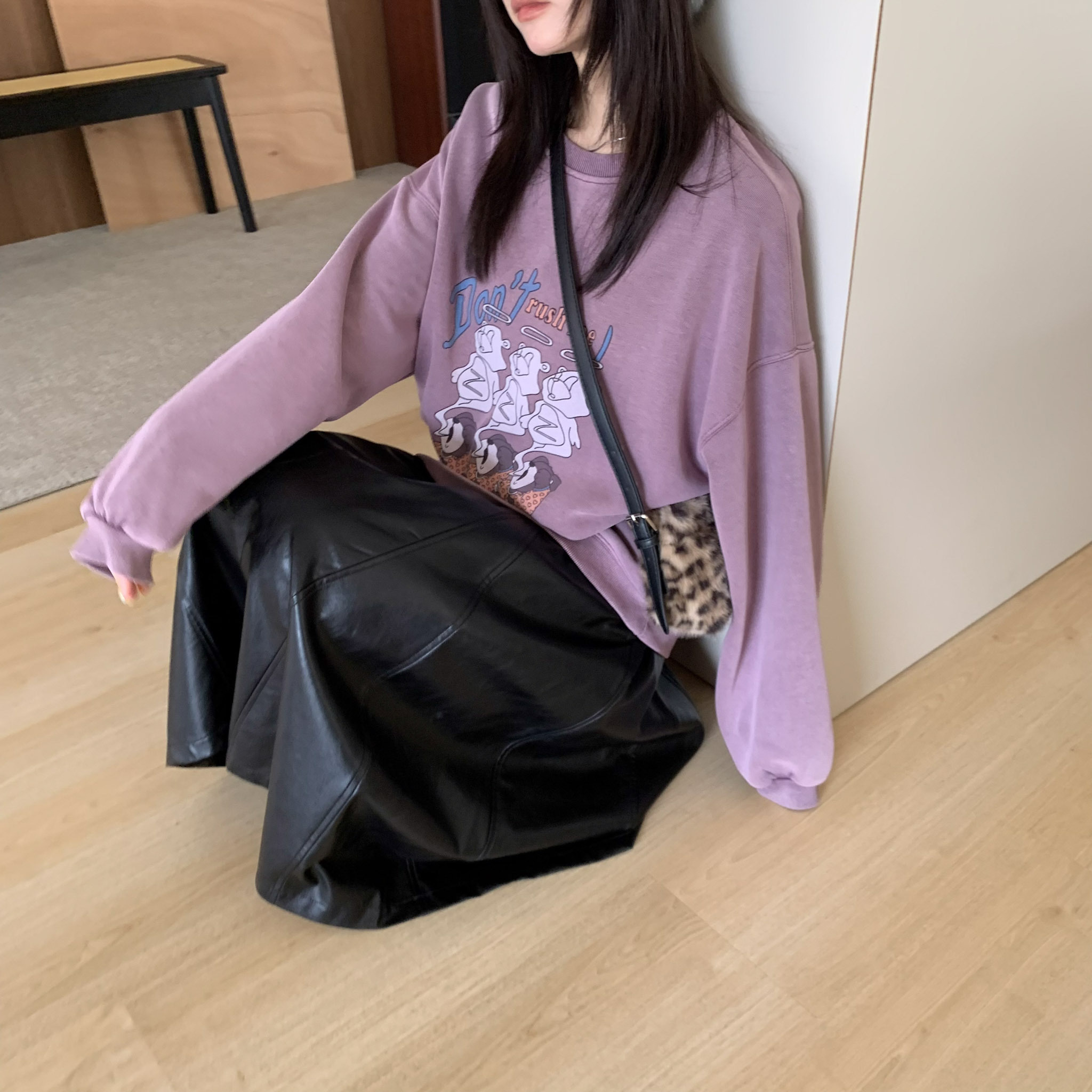 ISA_busy熊熊! 水洗做舊刷絨寬鬆大學TEE_51163