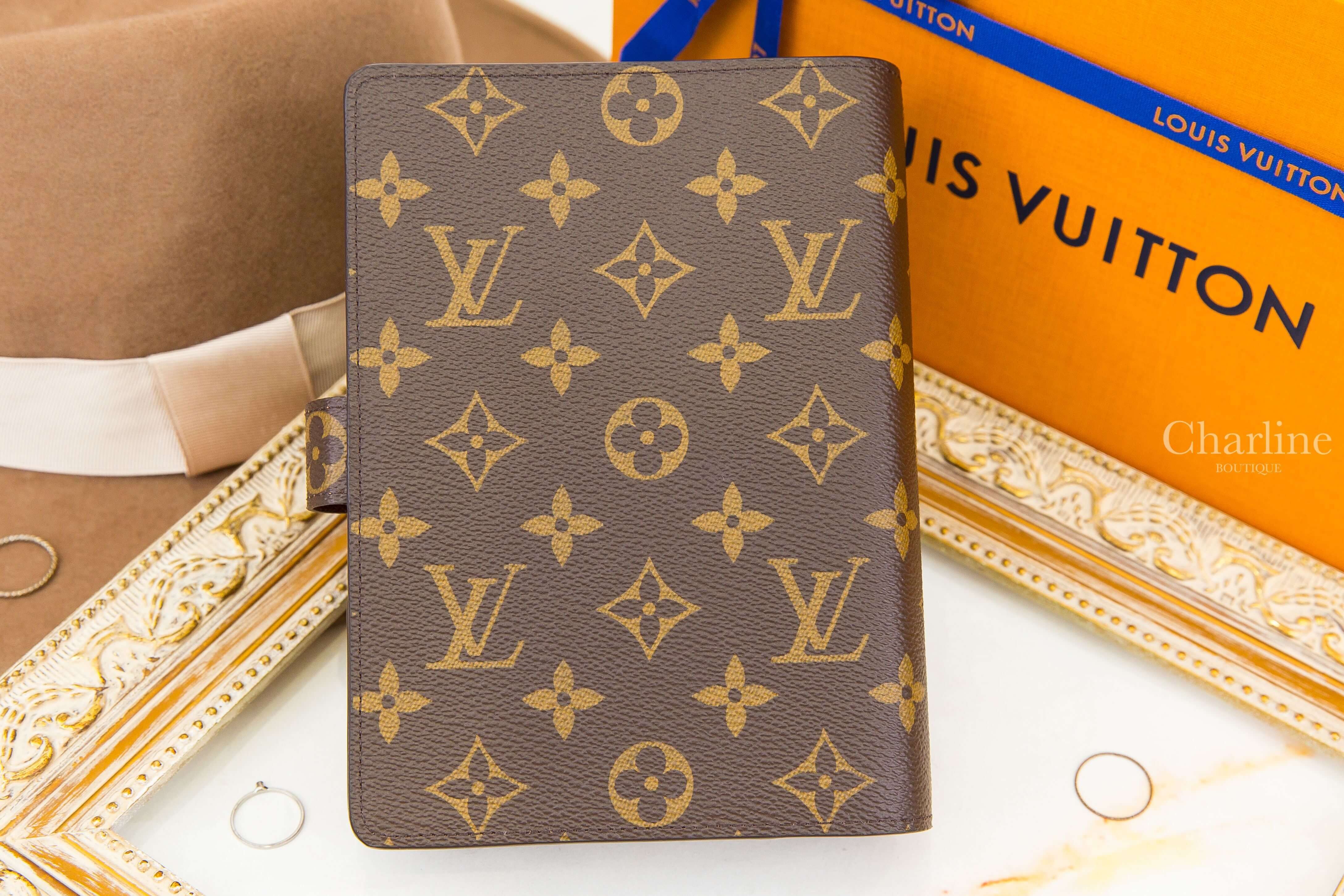 Louis Vuitton Medium Ring Agenda Cover 咖啡色老花帆布小牛皮內裡金色活頁環中型扣式筆記本封面夾-Charline Boutique 精品代購